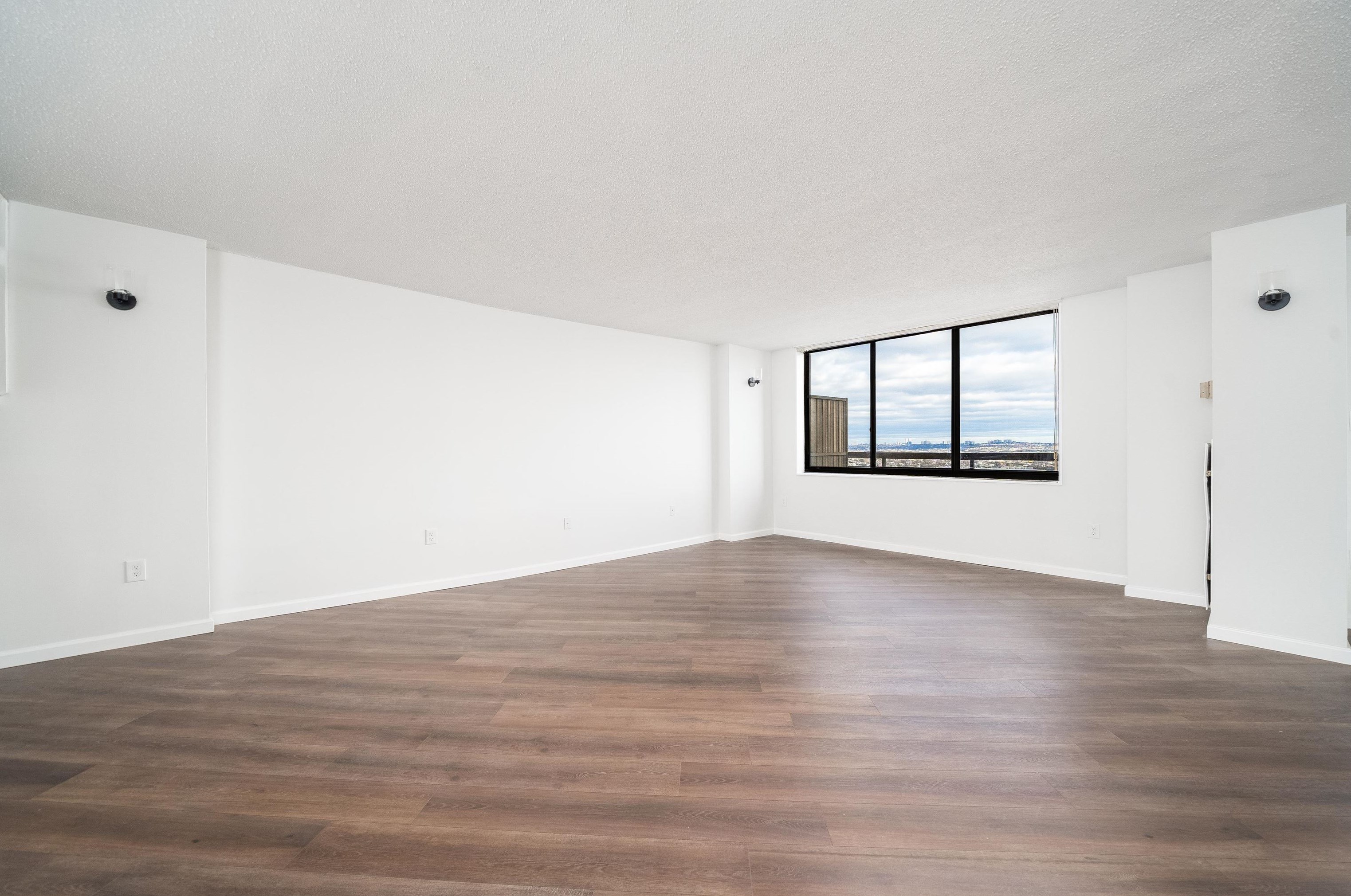 2101 Harmon Cove Tower, Secaucus NJ  07094-1723 exterior