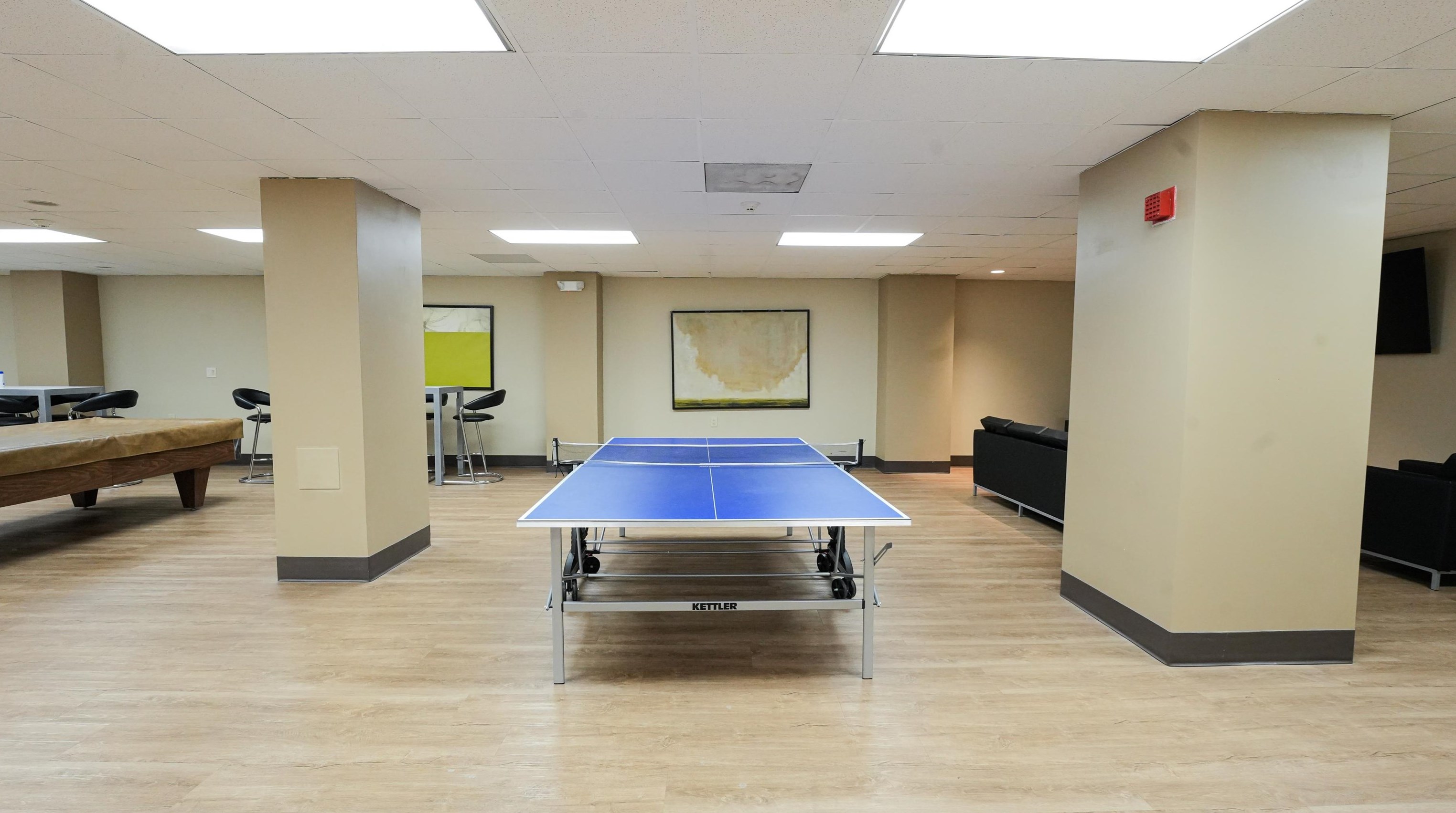2101 Harmon Cove Tower, Secaucus NJ  07094-1723 exterior