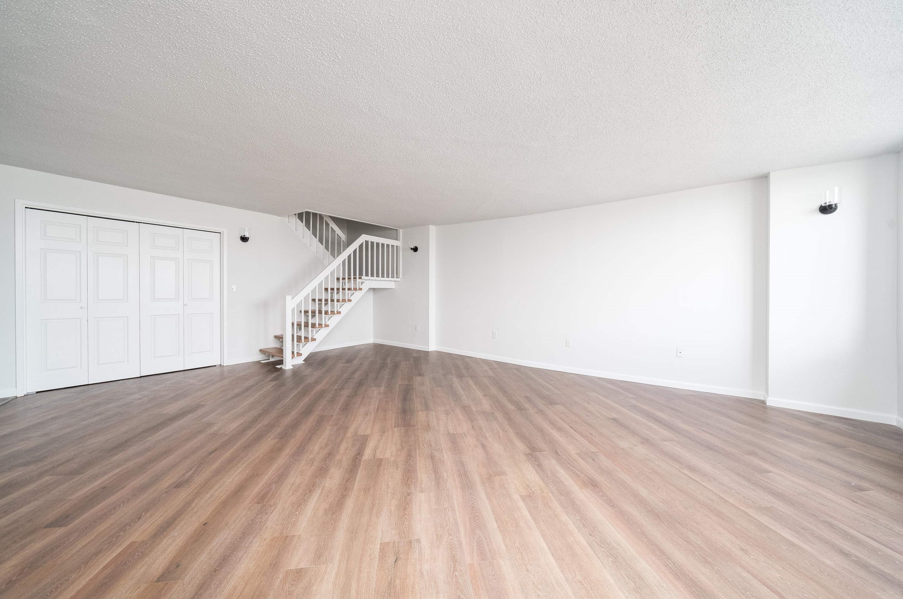 2101 Harmon Cove Tower, Secaucus NJ  07094-1723 exterior