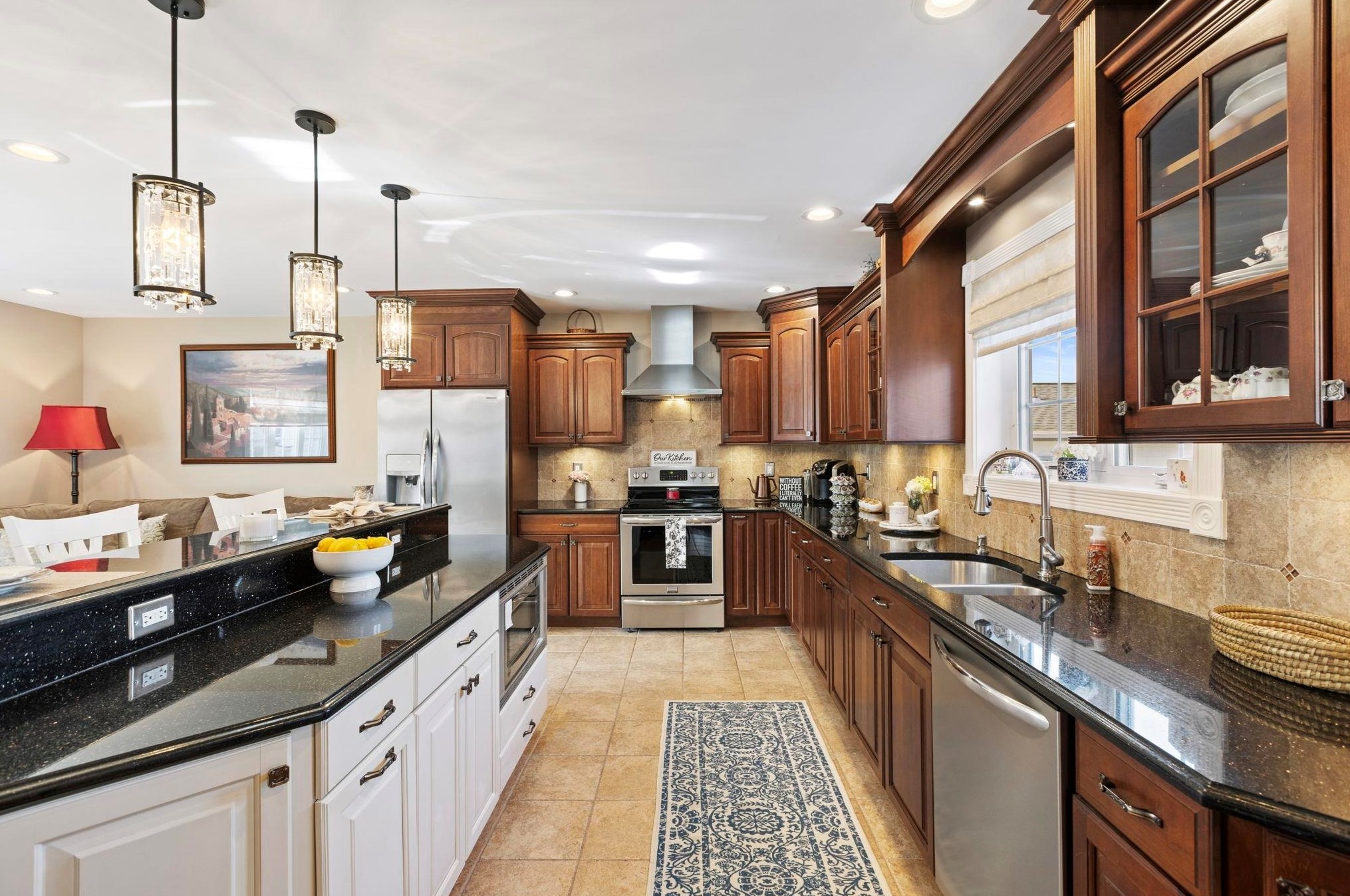 753 9th St, Secaucus NJ  07094-3321 exterior
