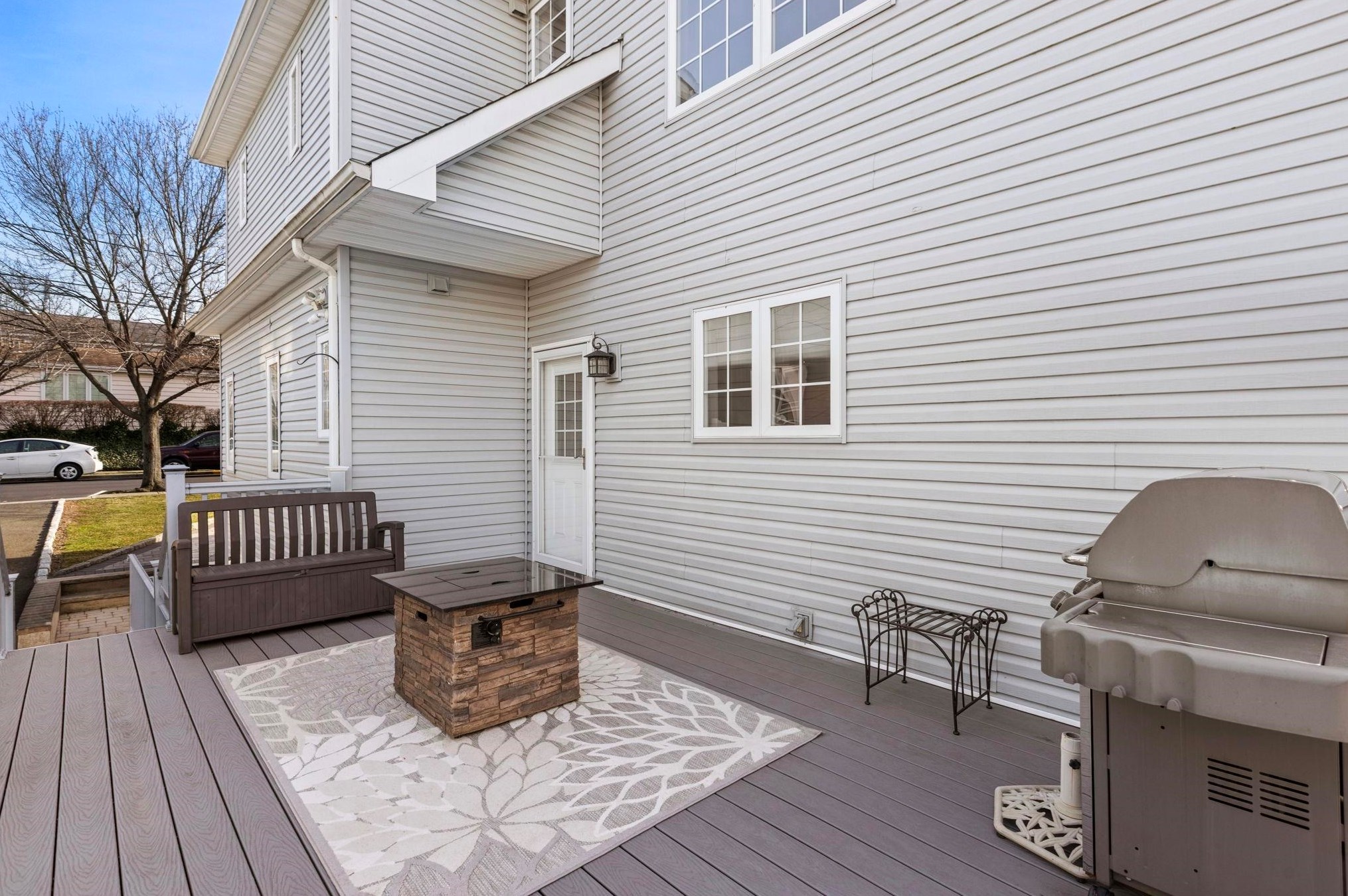 753 9th St, Secaucus NJ  07094-3321 exterior