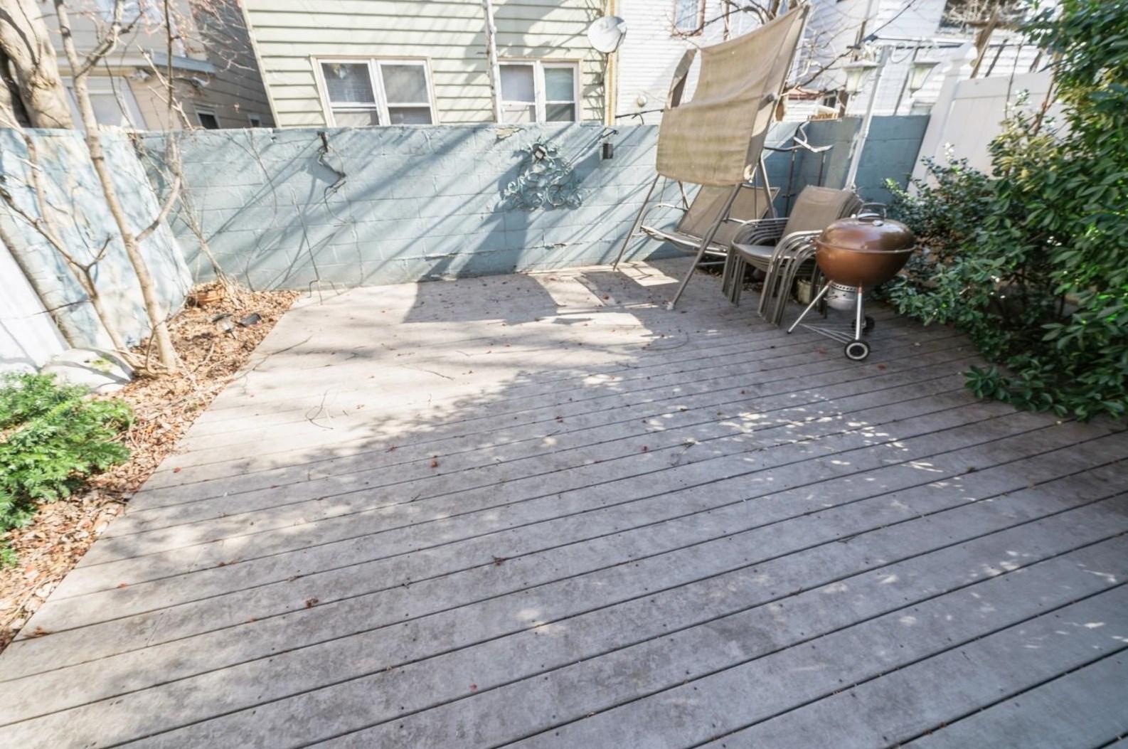 41 32nd St, Bayonne NJ  07002-4708 exterior