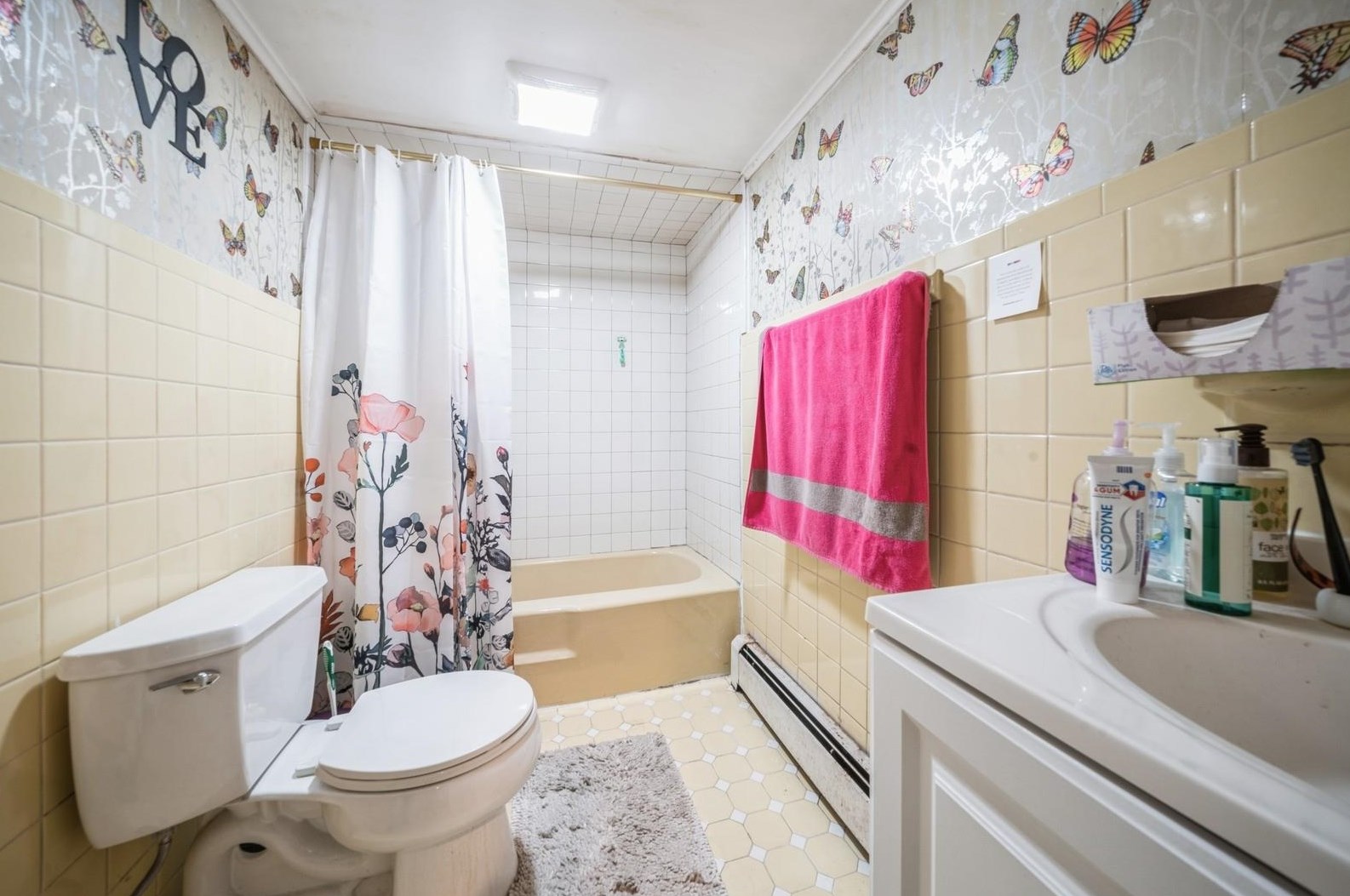 41 32nd St, Bayonne NJ  07002-4708 exterior