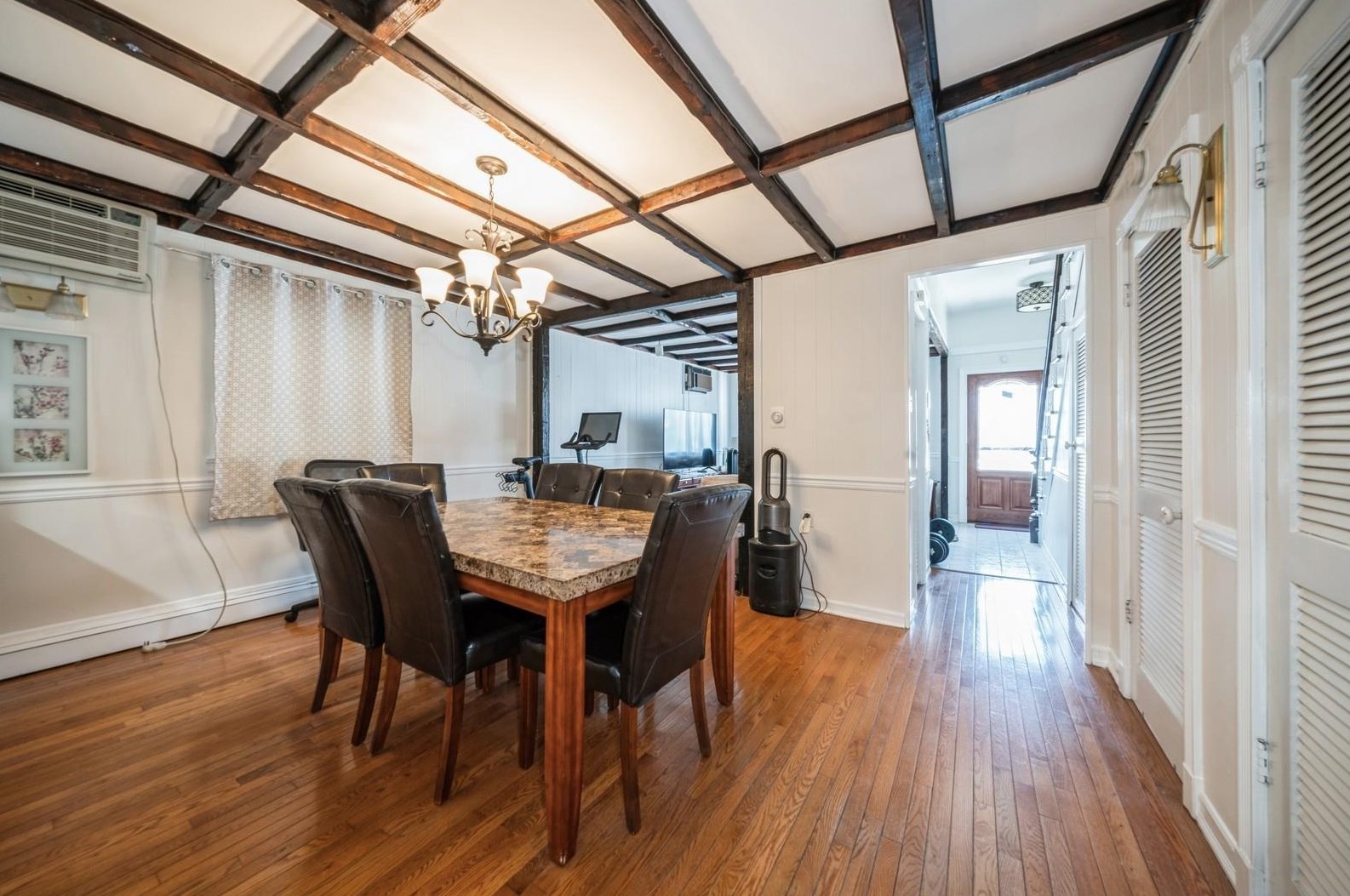 41 32nd St, Bayonne NJ  07002-4708 exterior