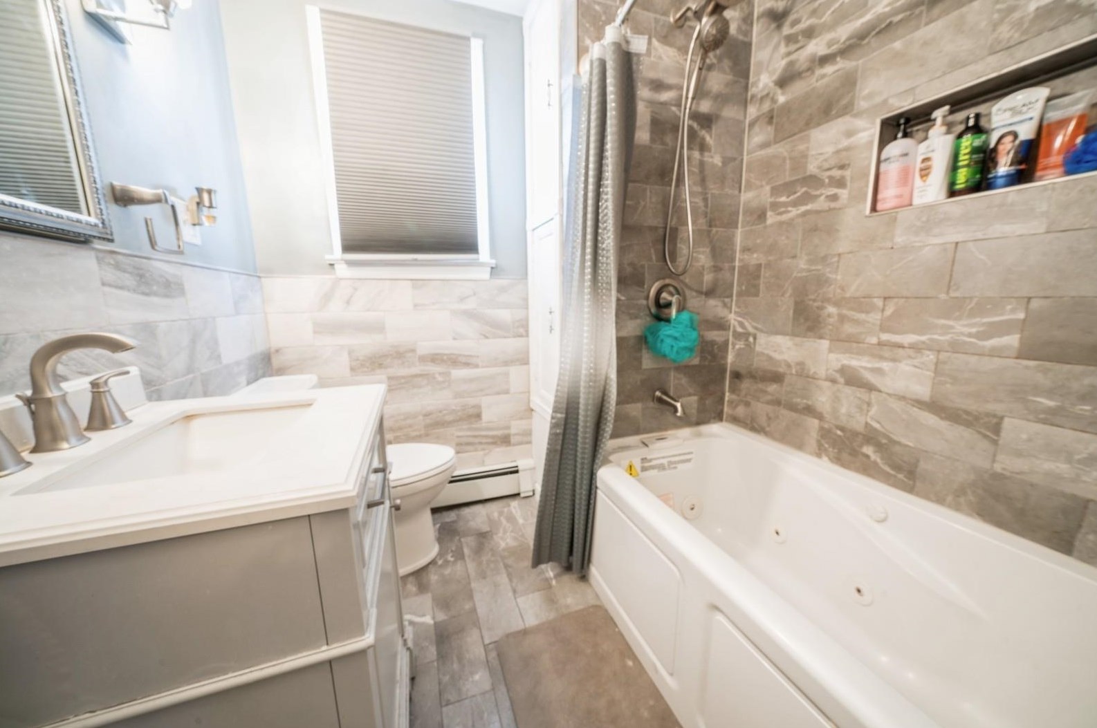 41 32nd St, Bayonne NJ  07002-4708 exterior