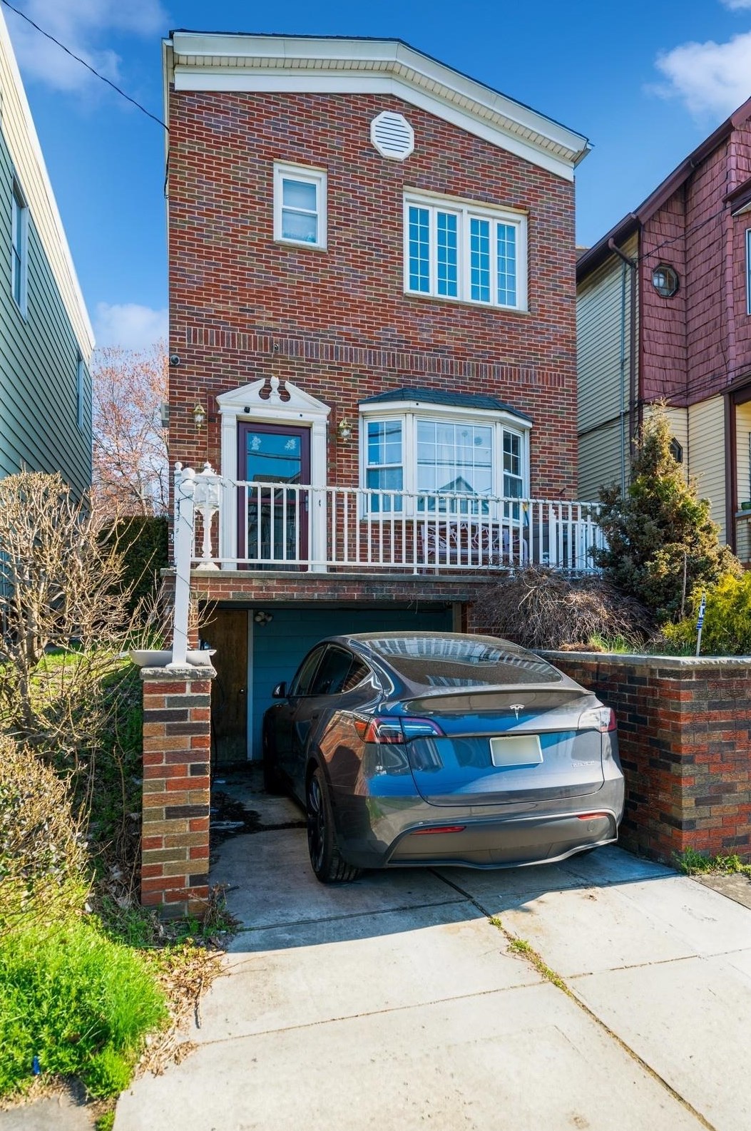 41 32nd St, Bayonne NJ  07002-4708 exterior