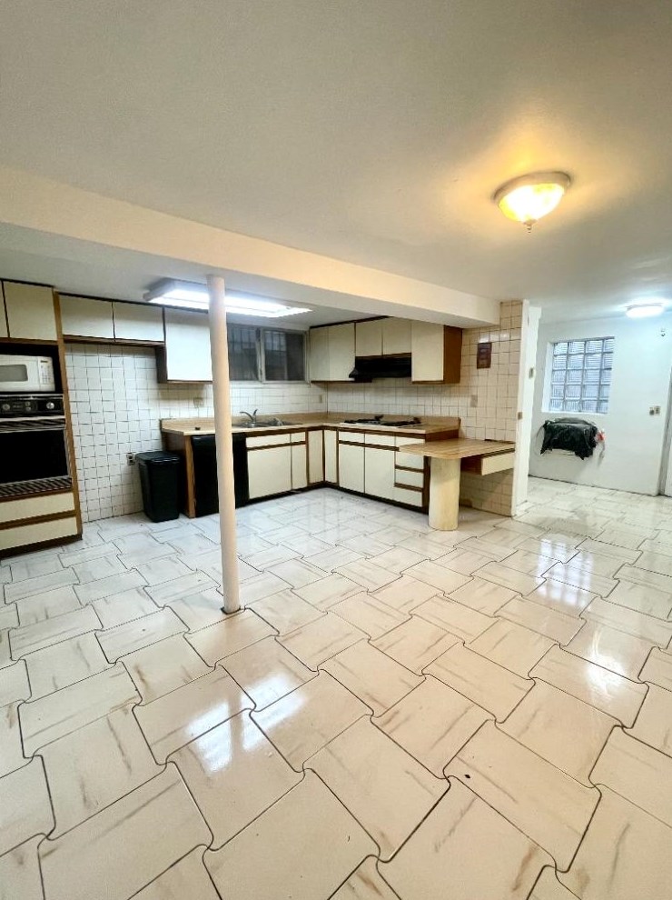 1227 Hillside Pl, North Bergen NJ  07047-2733 exterior