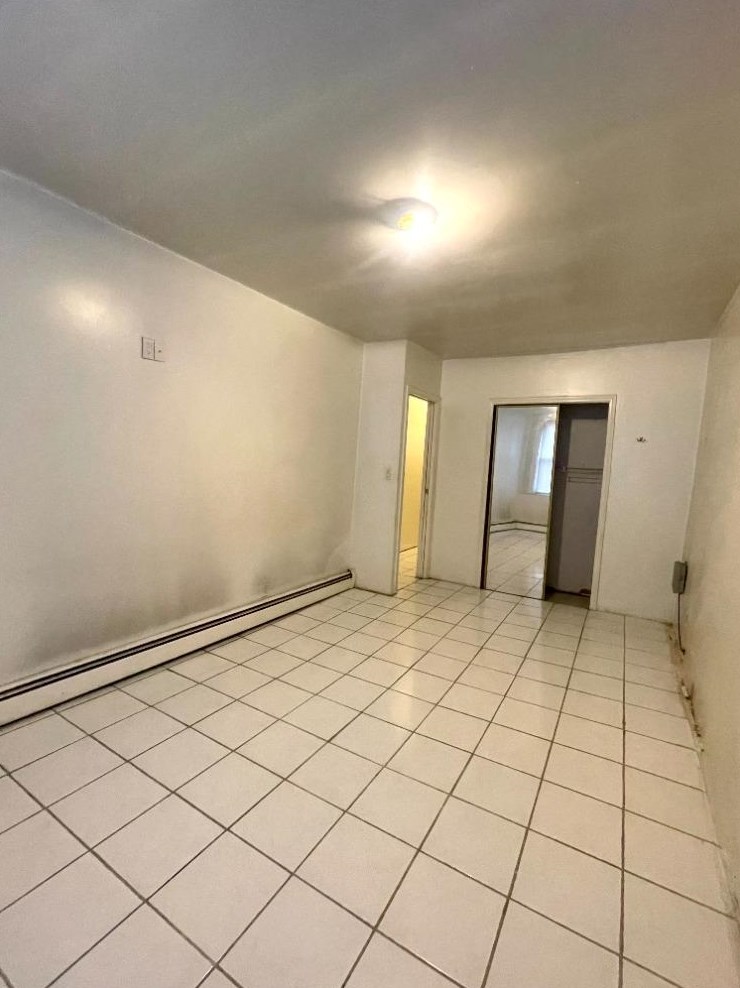 1227 Hillside Pl, North Bergen NJ  07047-2733 exterior