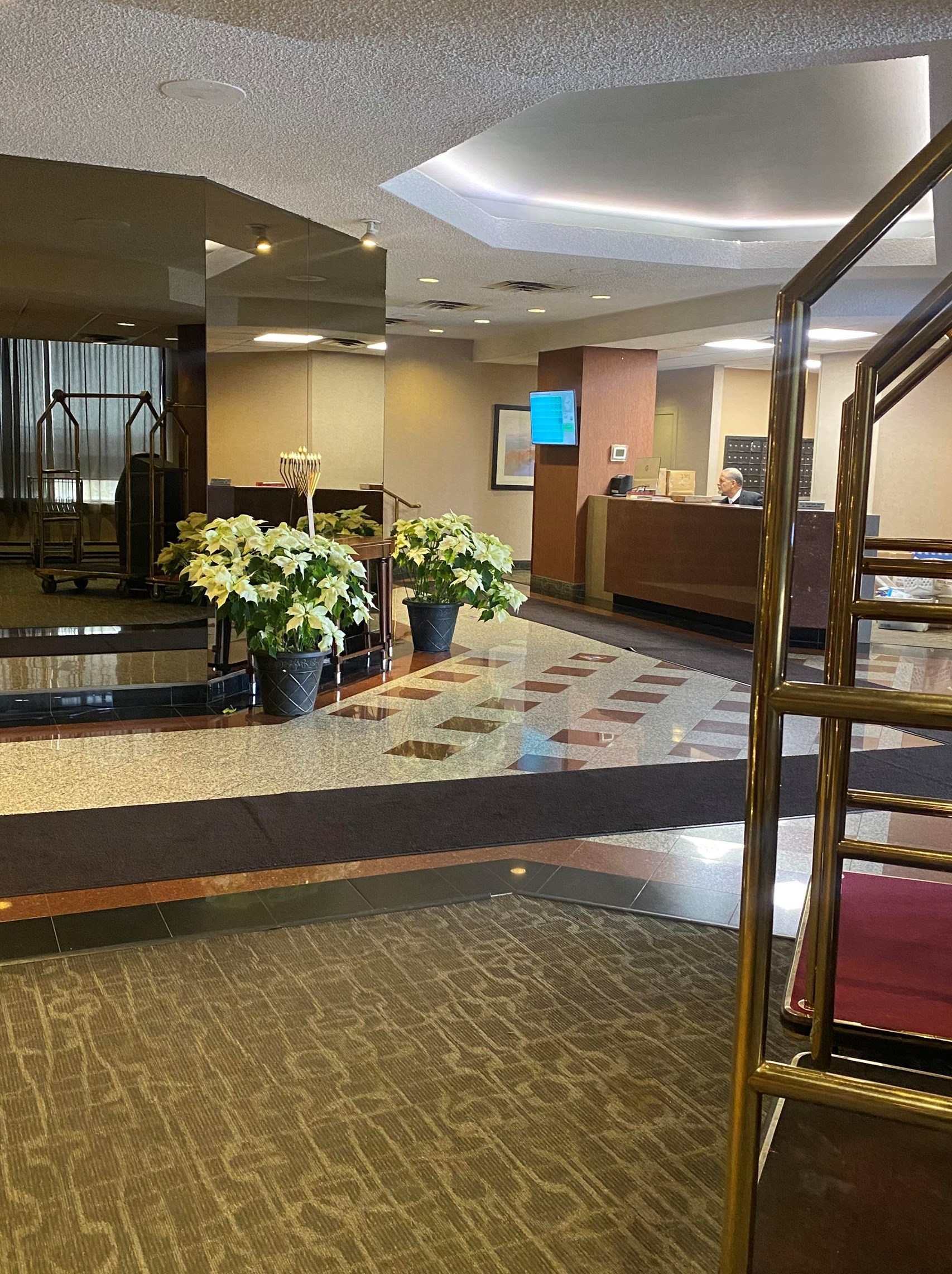 405 Harmon Cove Tower, Secaucus NJ  07094-1706 exterior