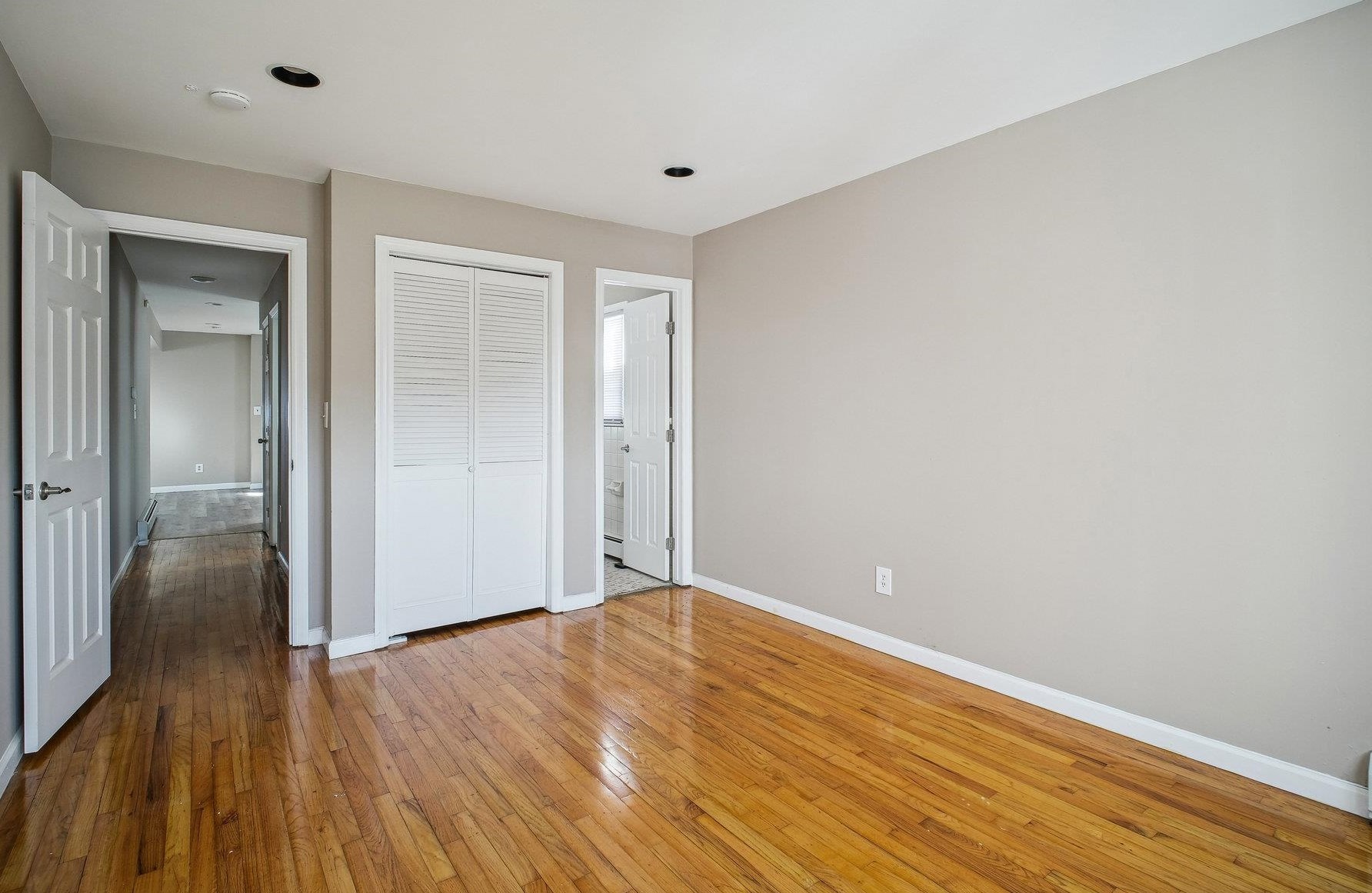 133 Collard St, Jersey City NJ 07306-3525 exterior