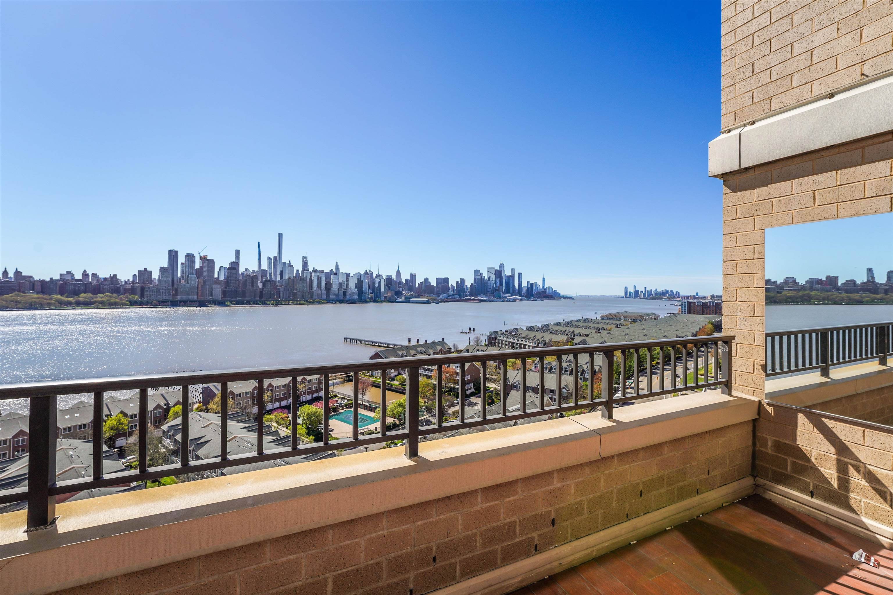 7002 Blvd E 17D, Guttenberg, NJ 07093 MLS 240007129 Coldwell Banker