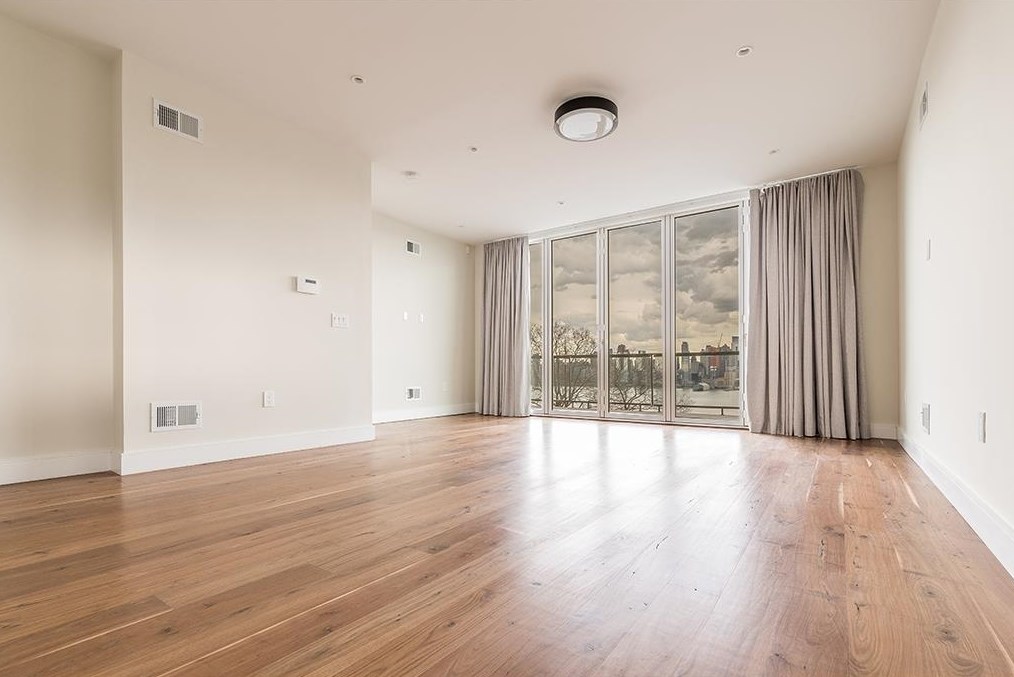 997 Blvd, Union City NJ 07086-7157 exterior