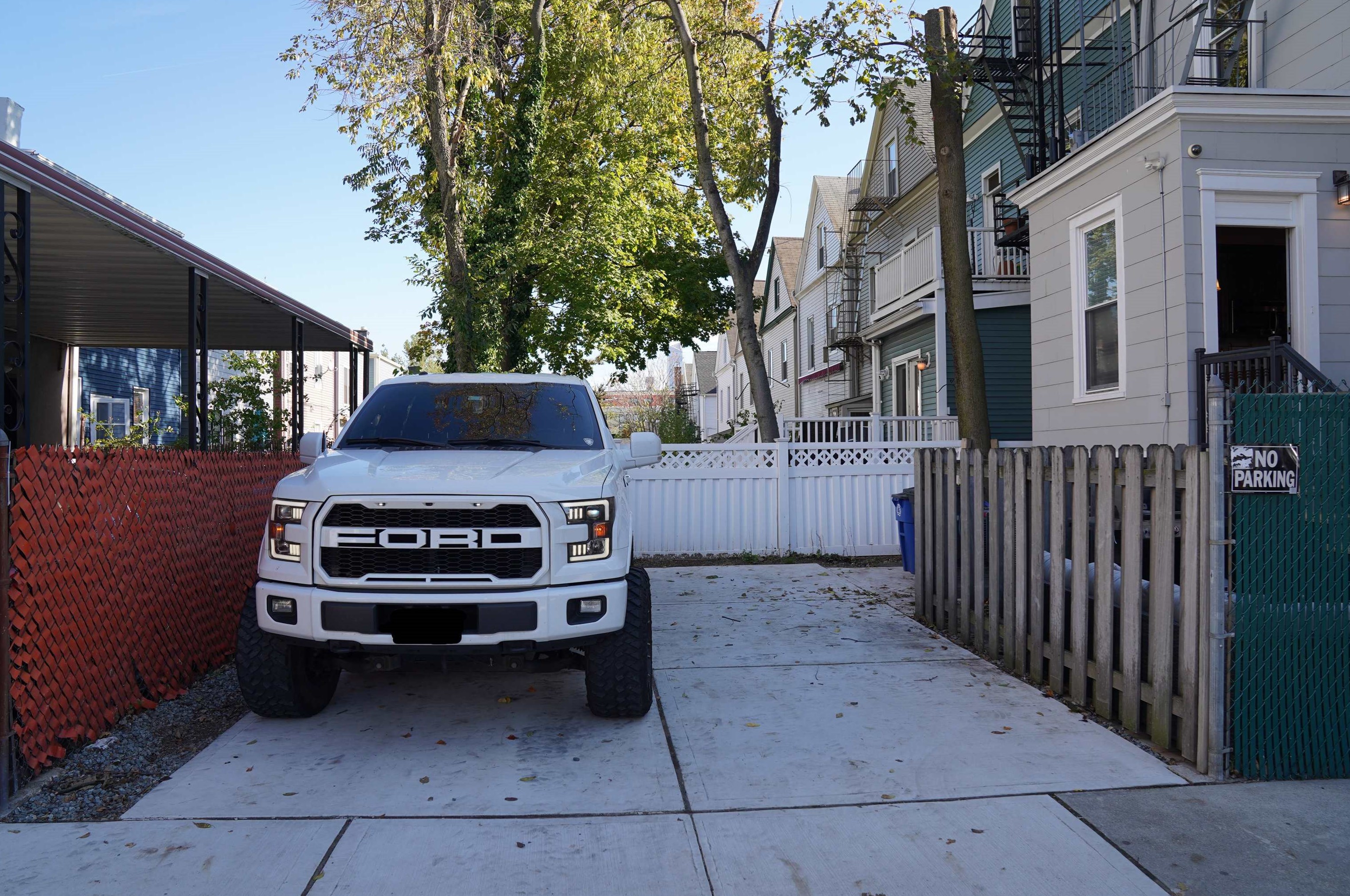 140 Shippen St, Union City NJ 07086-5622 exterior