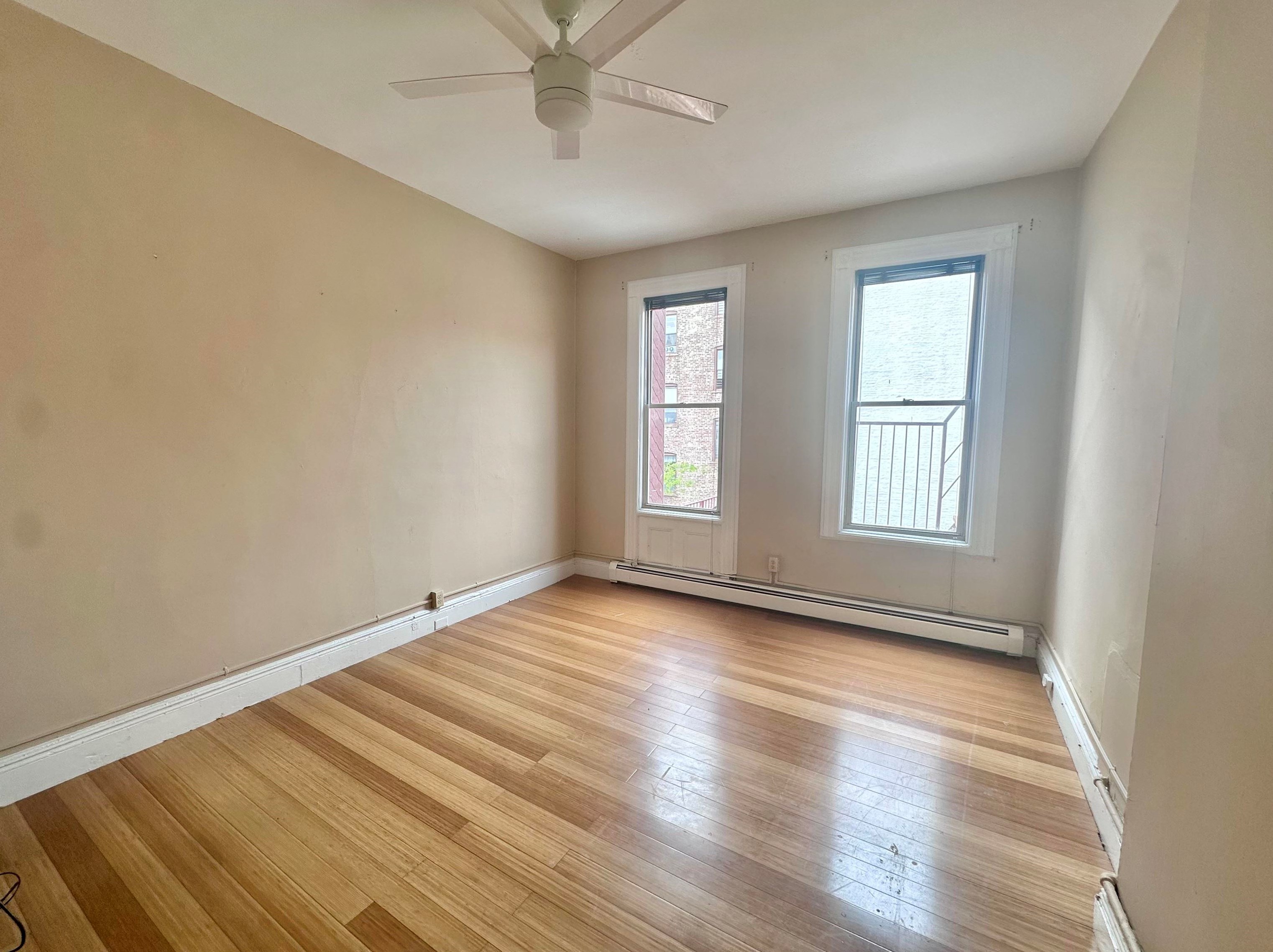 1421 New York Ave, Union City NJ  07087-4301 exterior