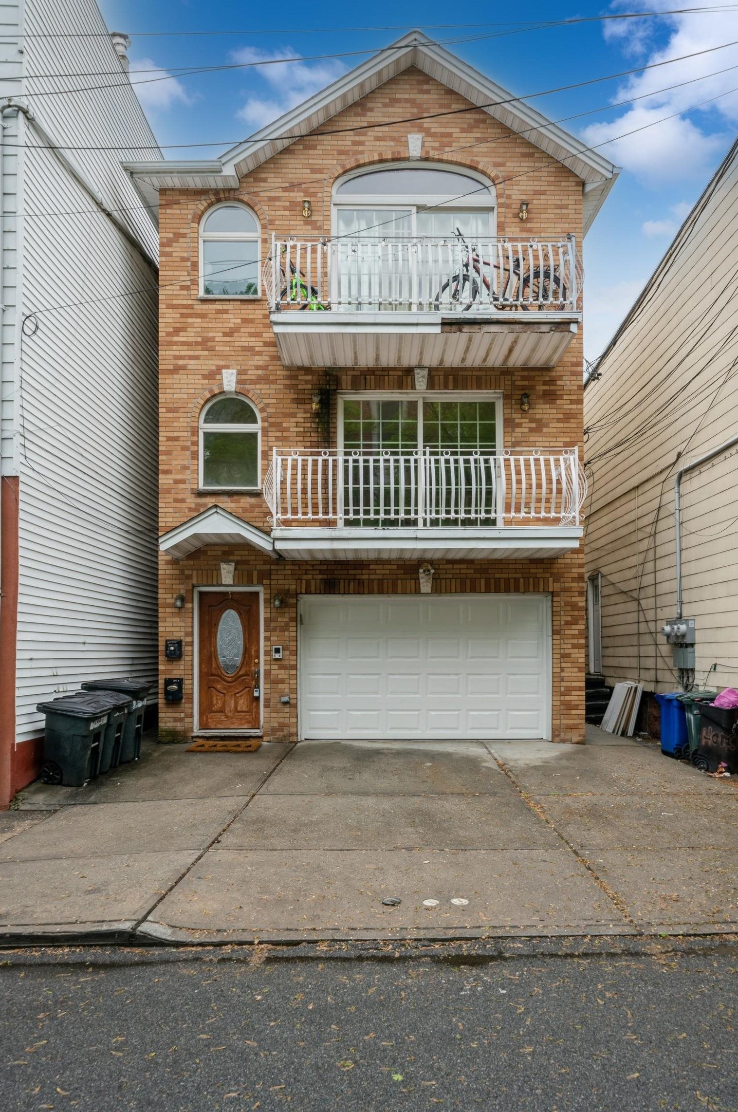 5 Hancock Ave, Jersey City NJ  07307-2212 exterior