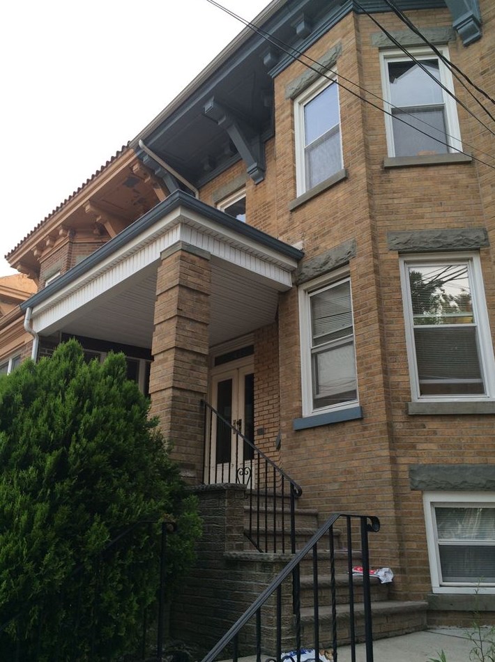 427 Gregory Ave, Union City NJ 07086-5601 exterior