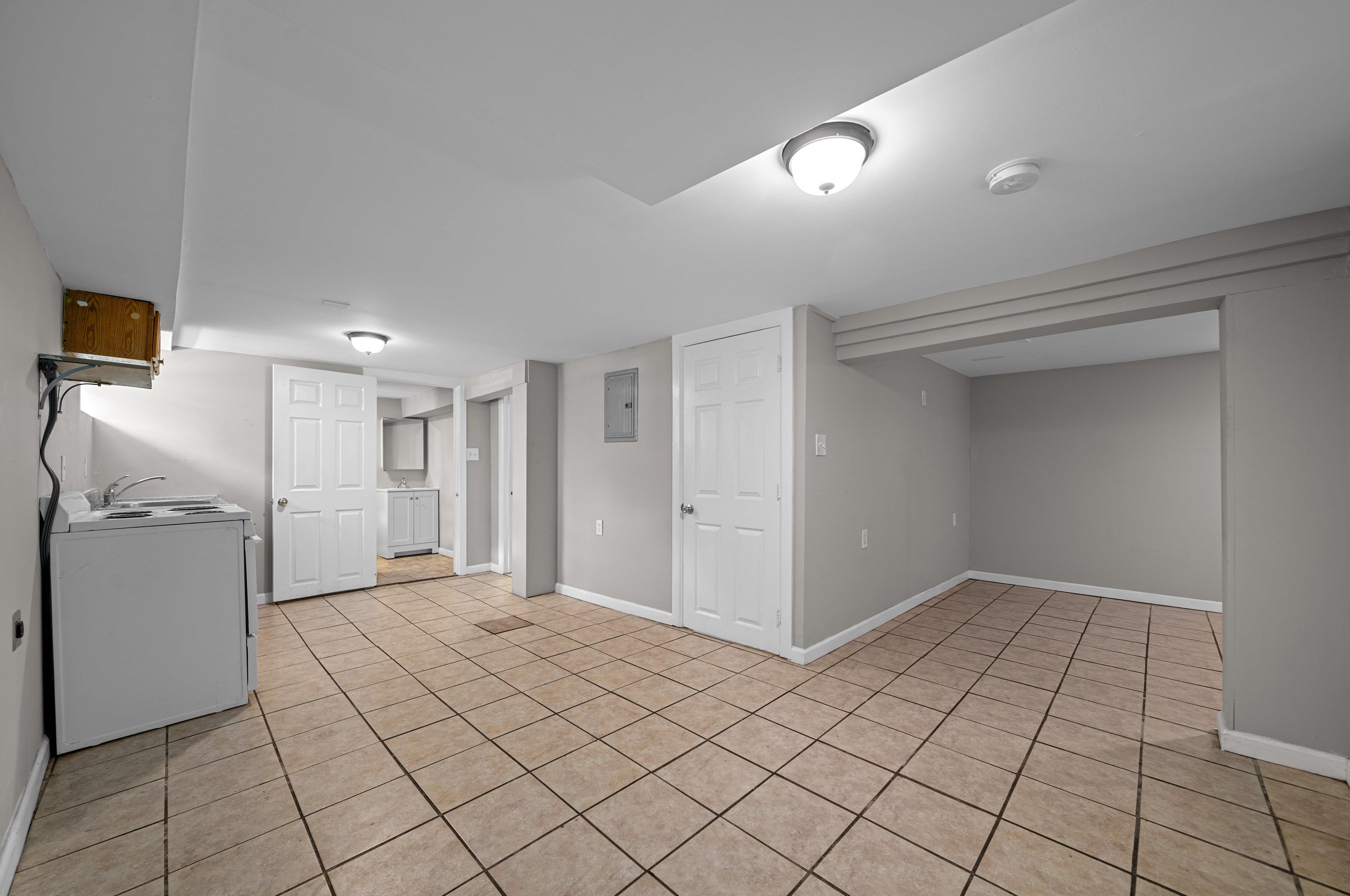 111 Graham Ave, Paterson NJ 07508-2961 exterior