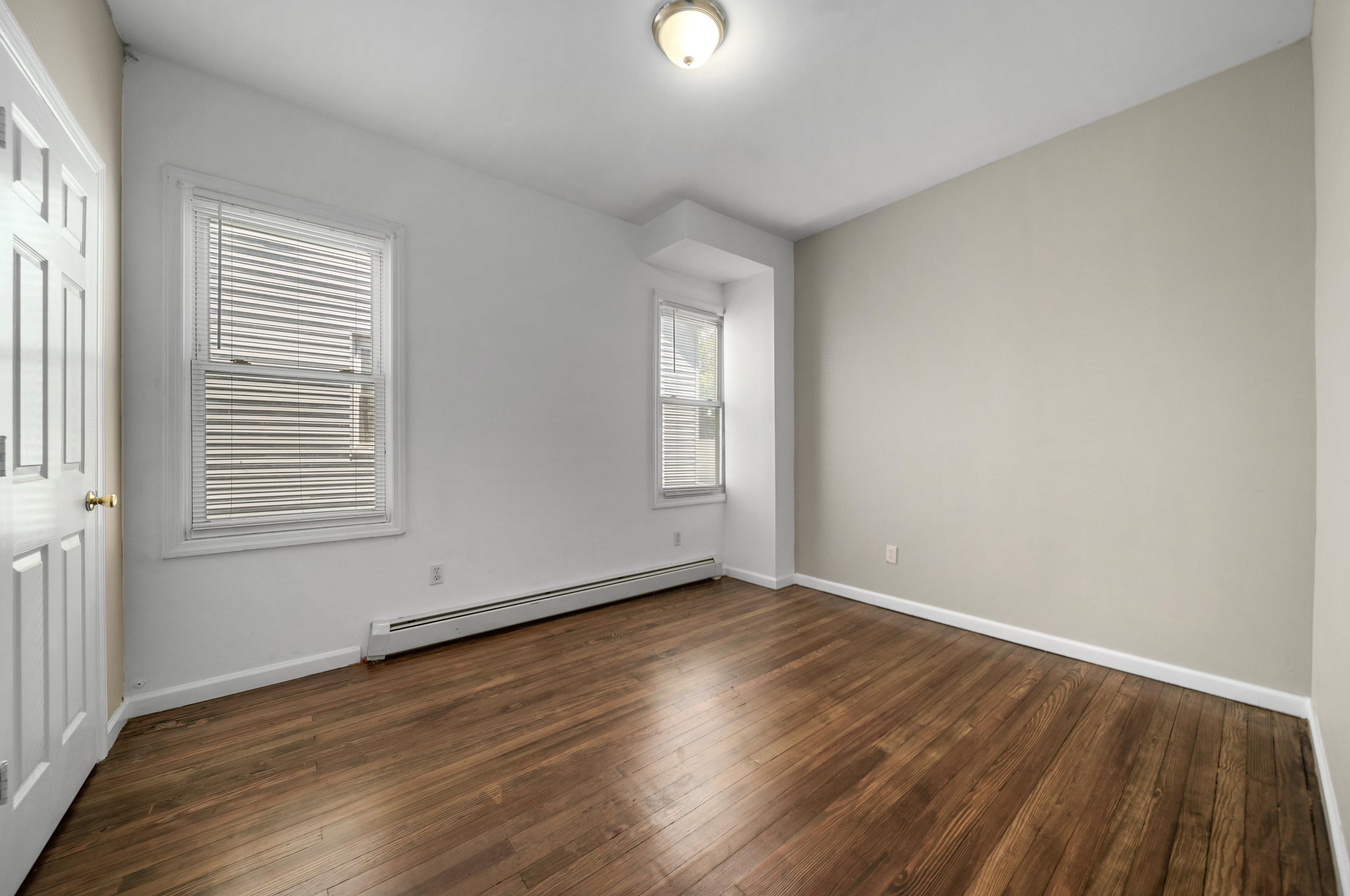 111 Graham Ave, Paterson NJ 07508-2961 exterior