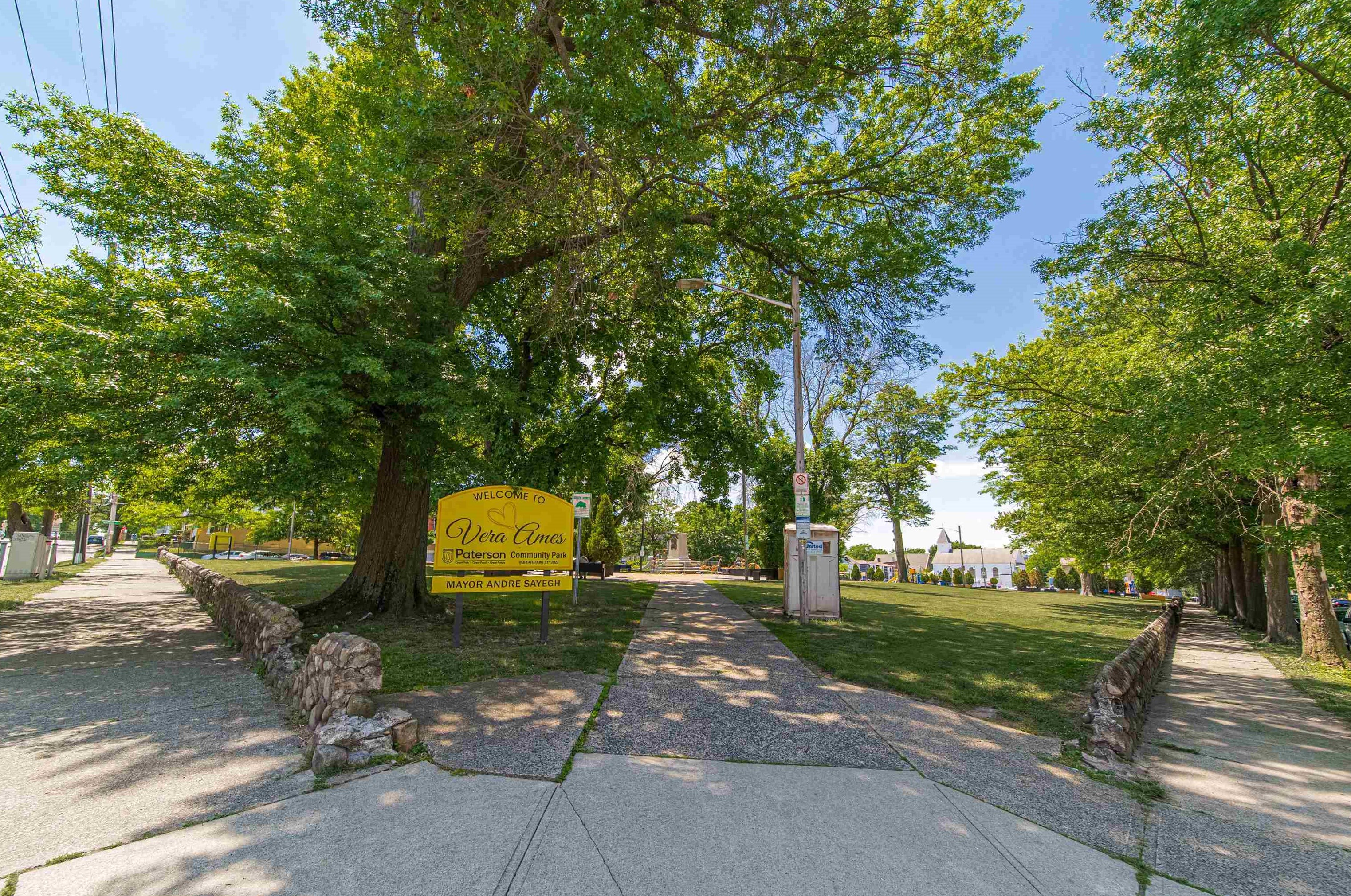 111 Graham Ave, Paterson NJ 07508-2961 exterior