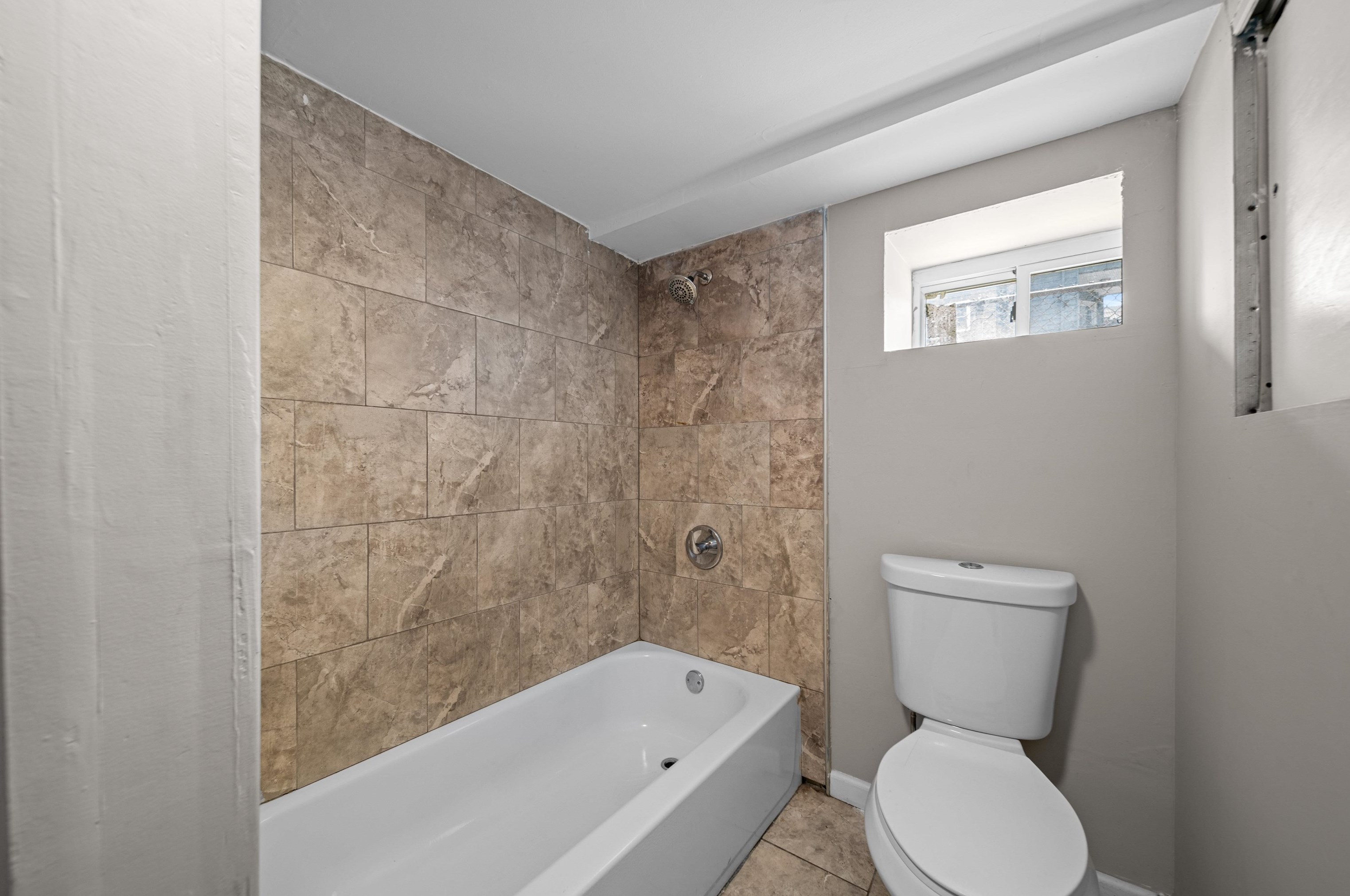 111 Graham Ave, Paterson NJ 07508-2961 exterior