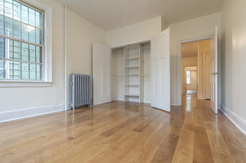 65 Lexington Ave, Jersey City NJ  07304-1282 exterior