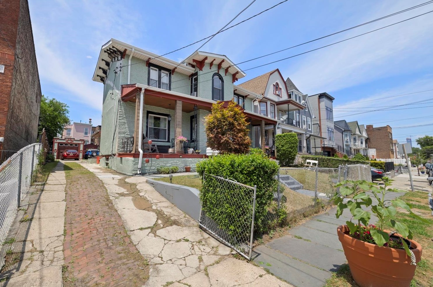 189 Arlington Ave, Jersey City NJ  07305-4438 exterior