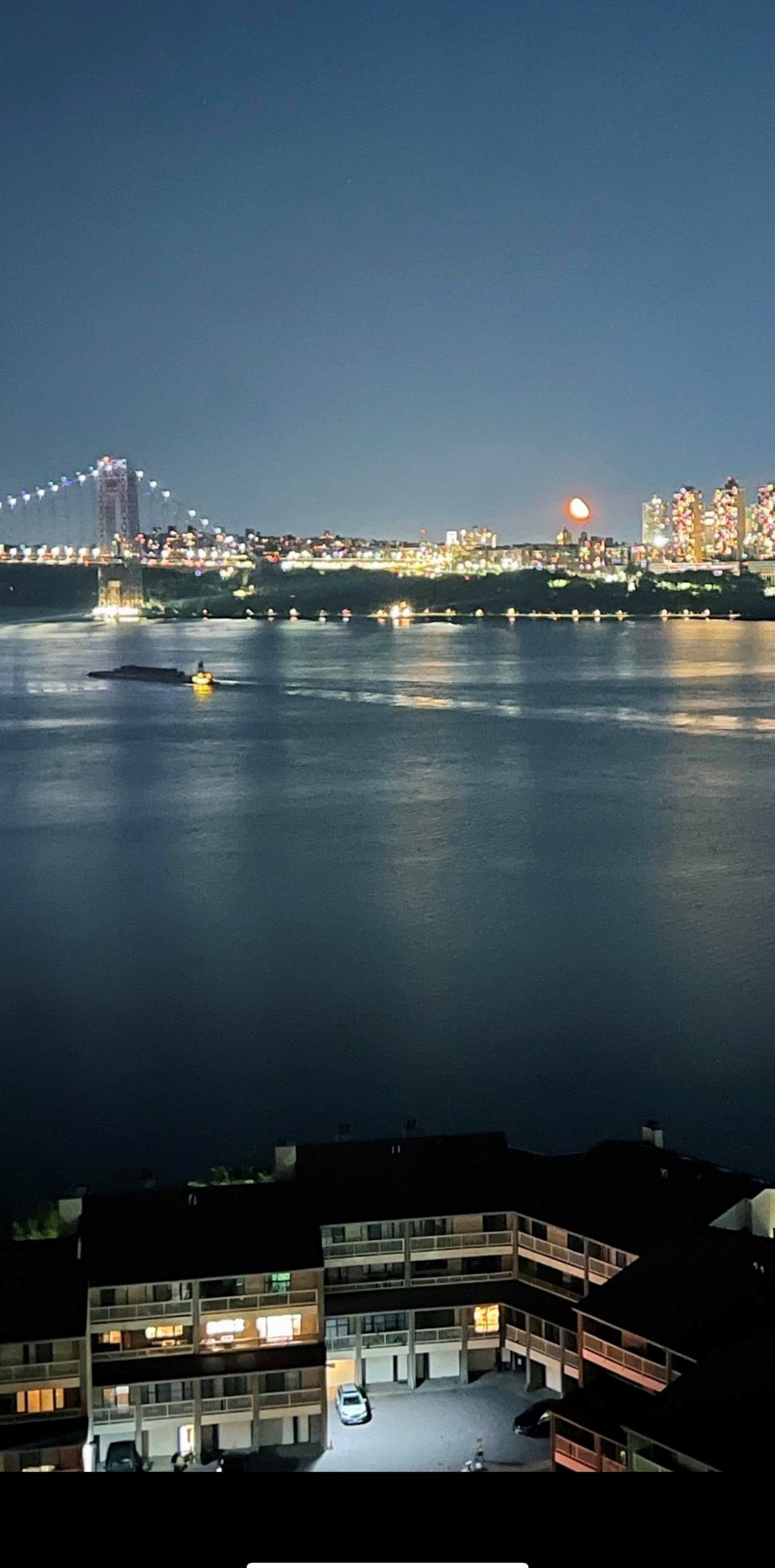 1203 River Rd, Edgewater NJ  07020-1456 exterior