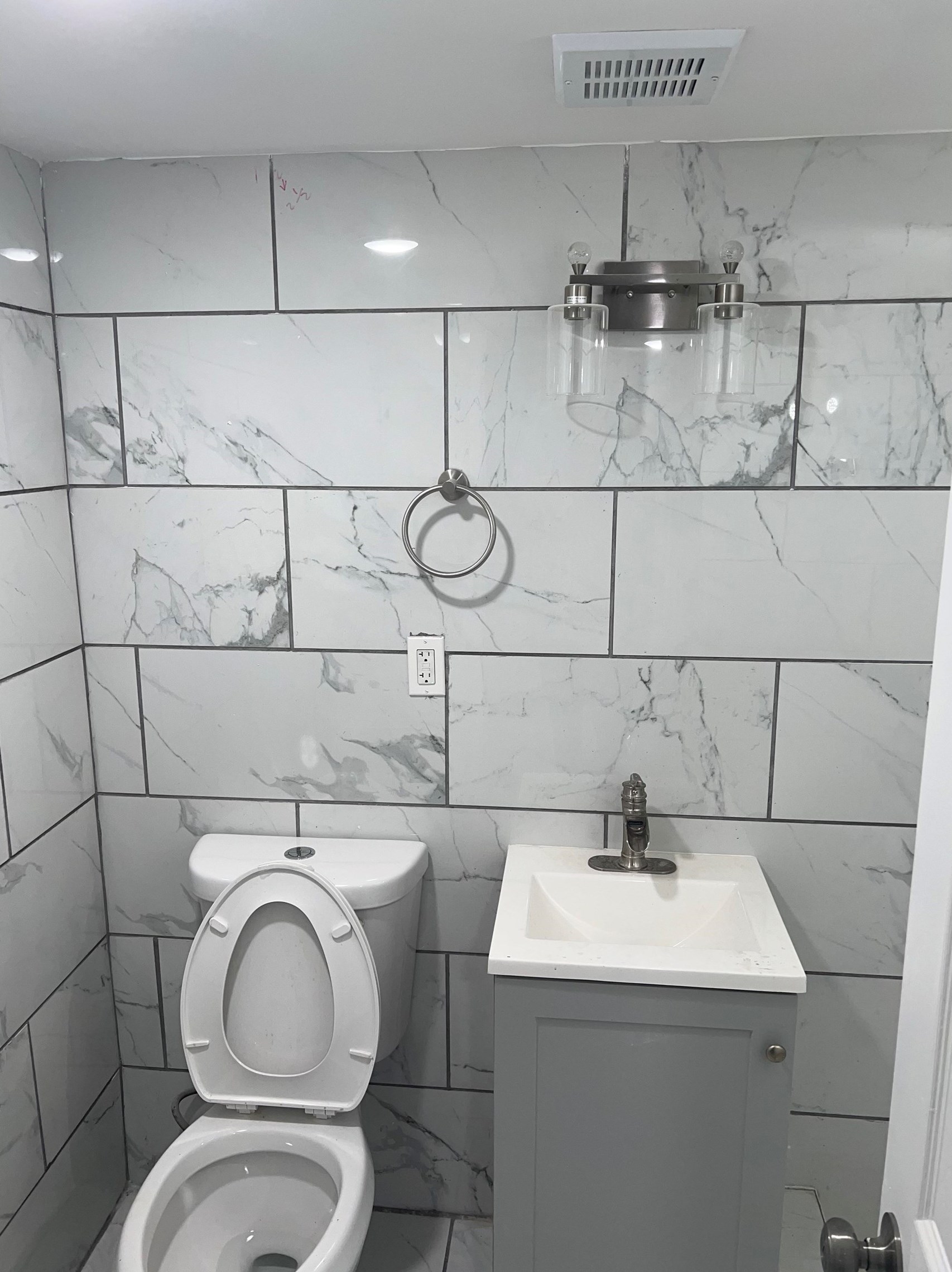 153 Danforth Ave, Jersey City NJ  07305-2627 exterior