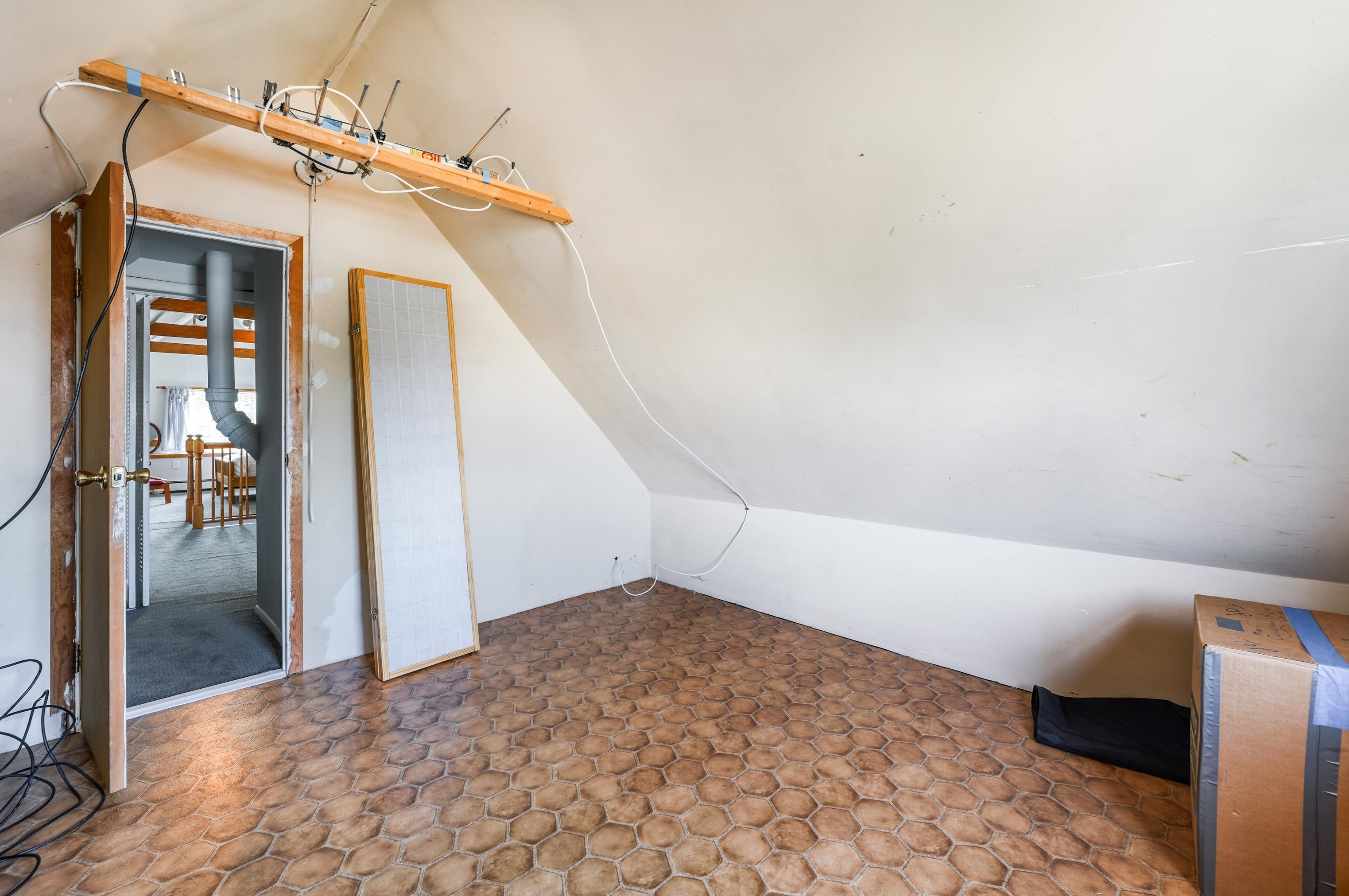 953 Avenue C, Bayonne NJ  07002-2439 exterior