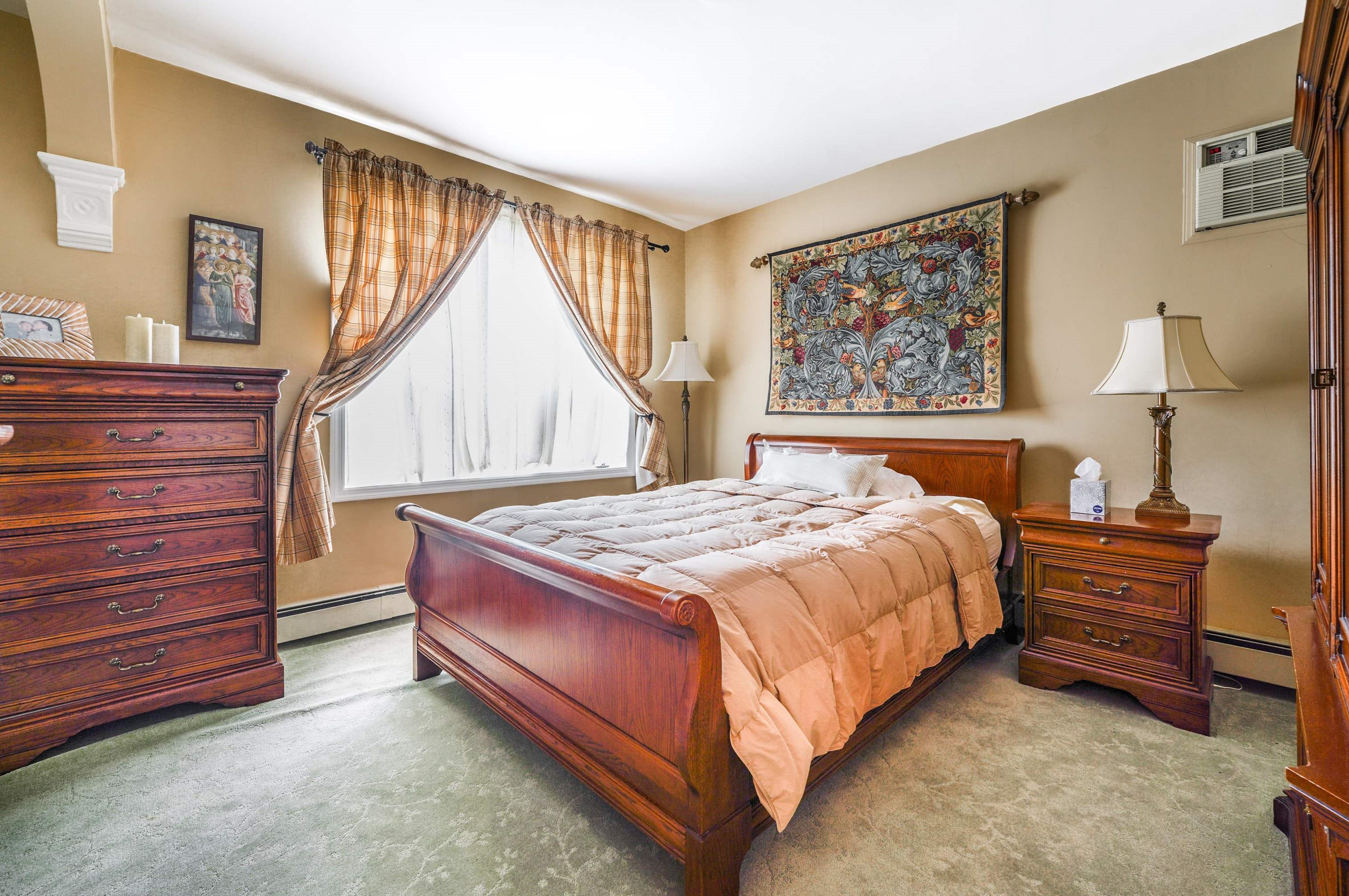 953 Avenue C, Bayonne NJ  07002-2439 exterior