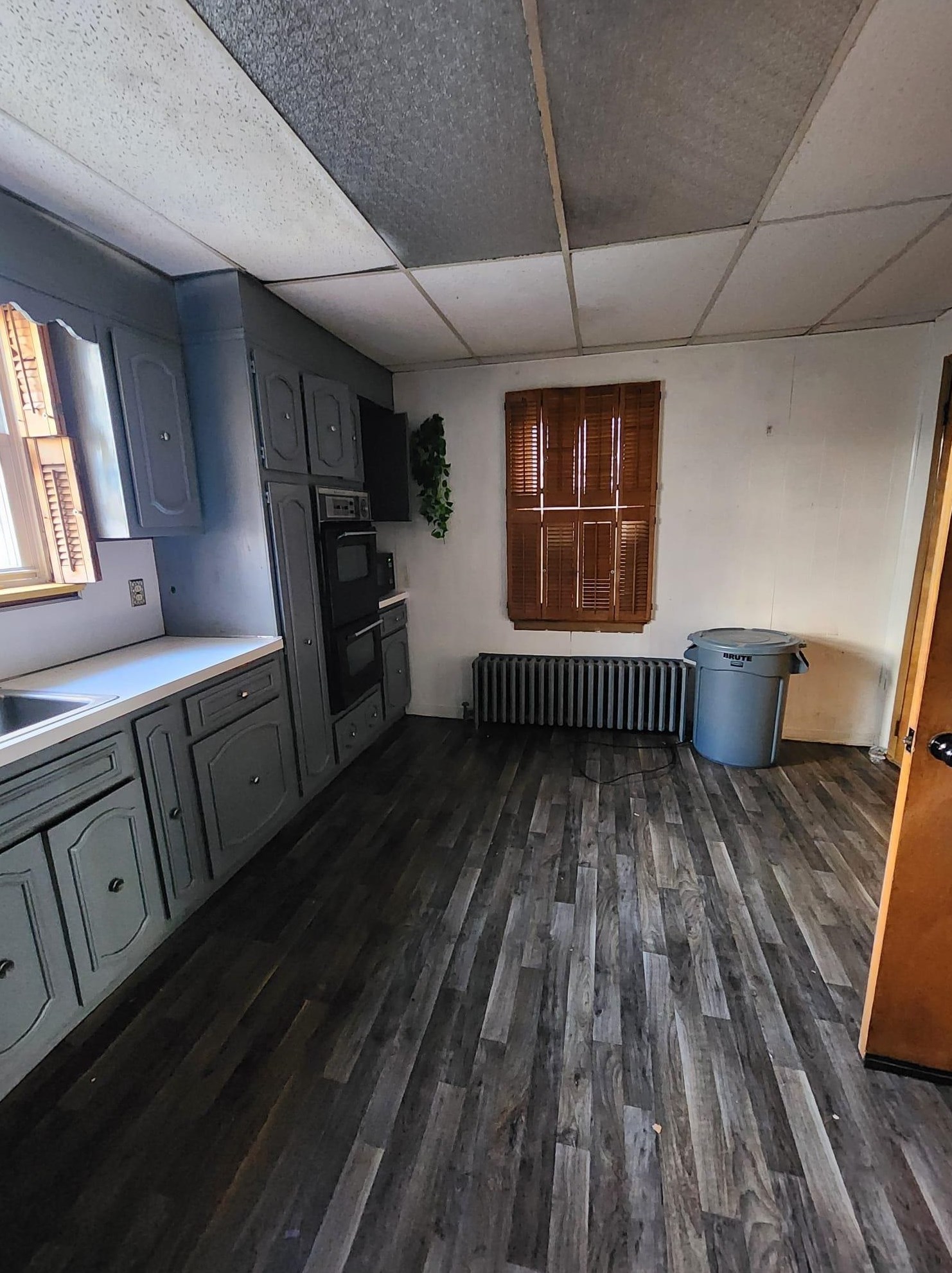 318 Claremont Ave, Jersey City NJ  07305-3622 exterior