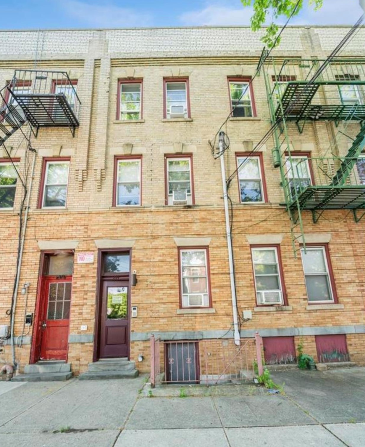 221 Pacific Ave, Jersey City NJ  07304-3333 exterior