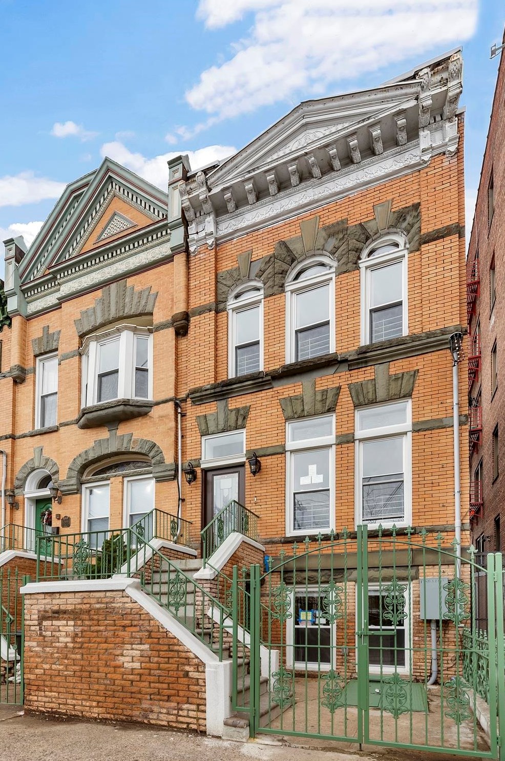 1211 Palisade Ave, Union City NJ  07087-4227 exterior