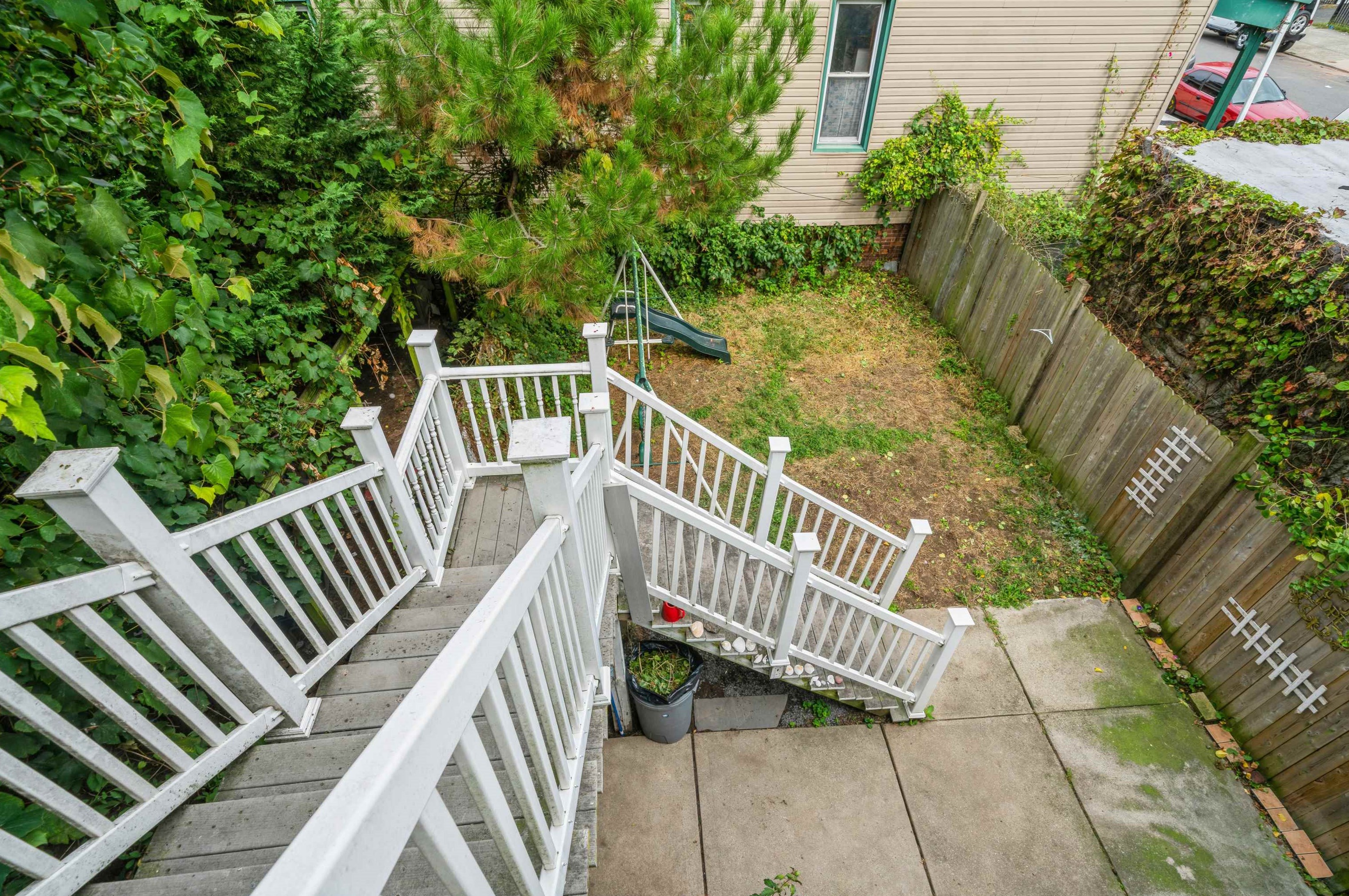 208 Duncan Ave, Jersey City NJ  07306-7002 exterior