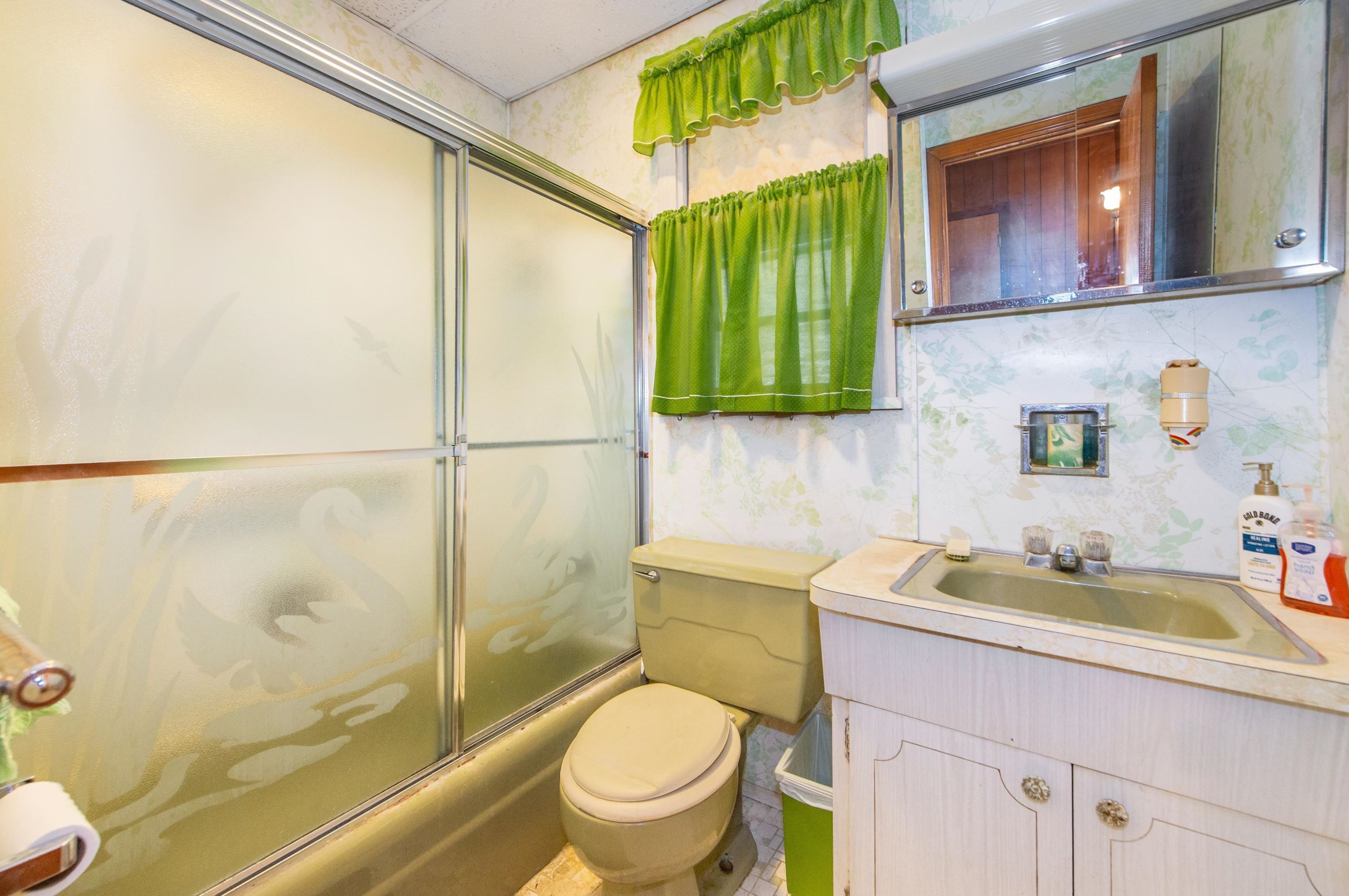 858 Side Ave, Jersey City NJ  07306-6514 exterior