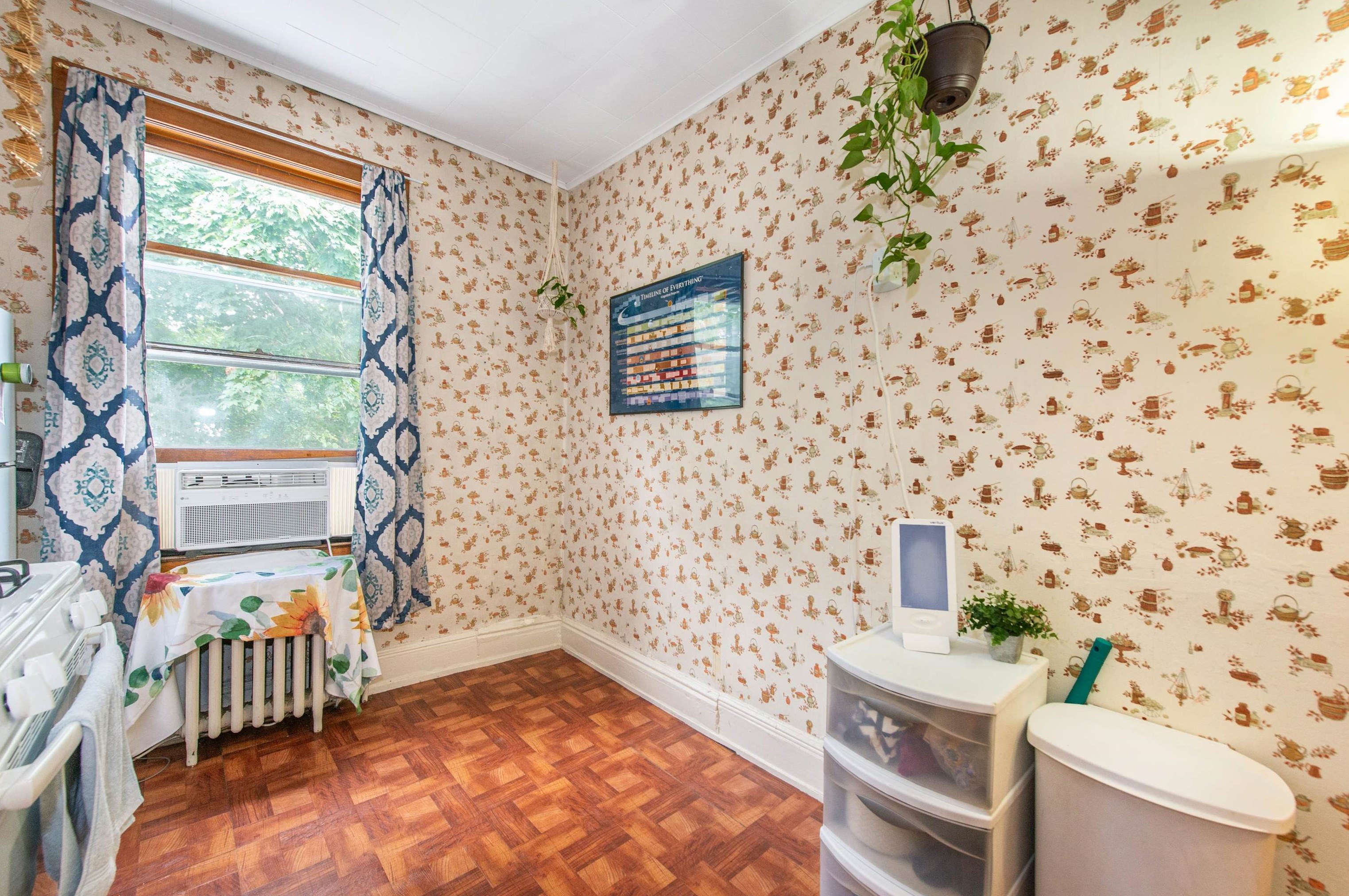 858 Side Ave, Jersey City NJ  07306-6514 exterior