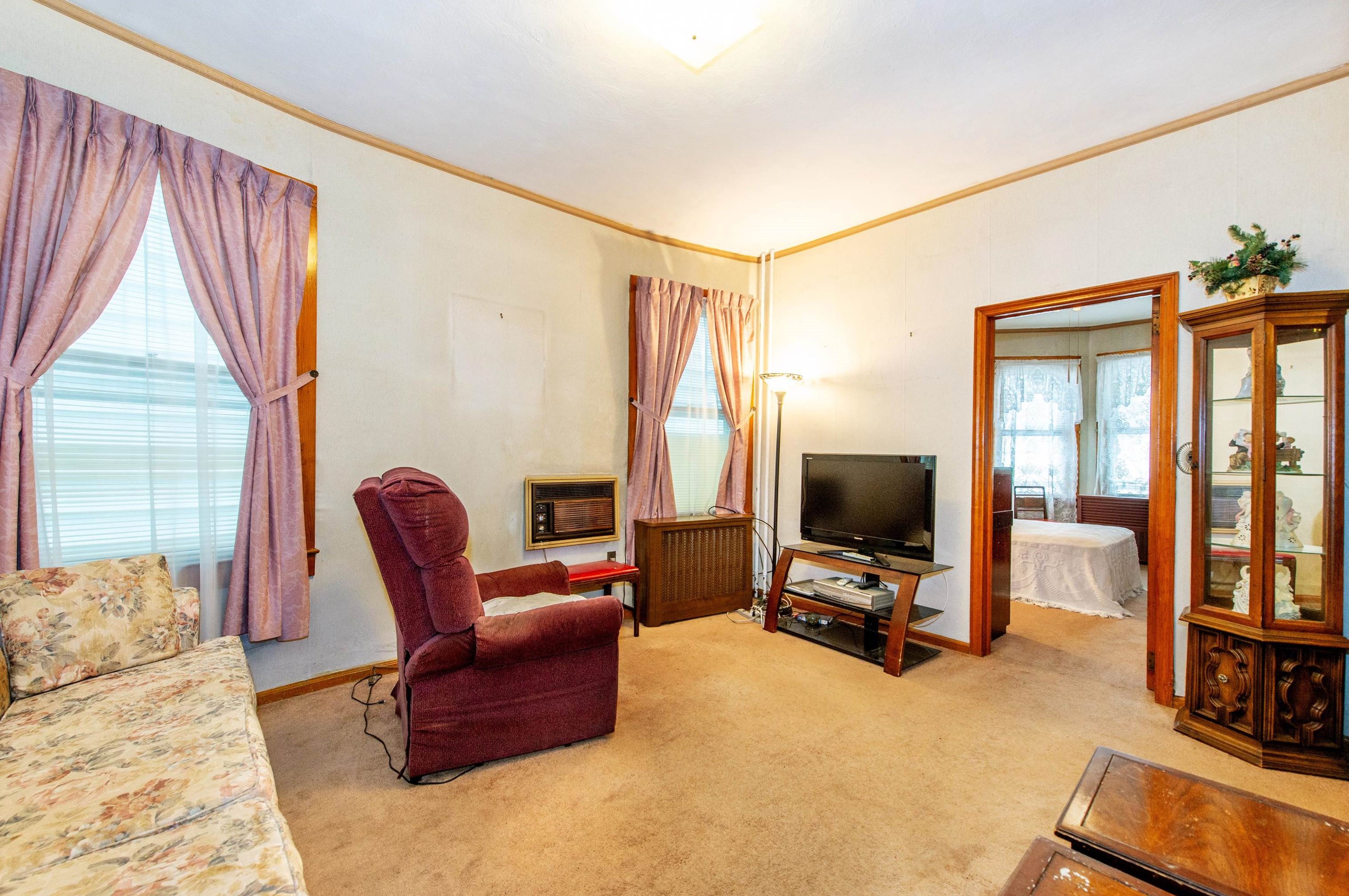 858 Side Ave, Jersey City NJ  07306-6514 exterior