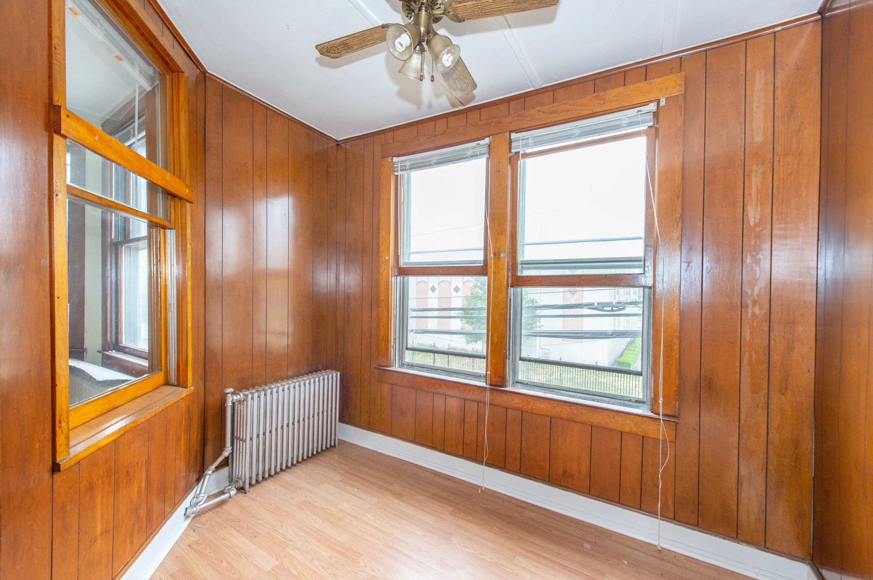 858 Side Ave, Jersey City NJ  07306-6514 exterior