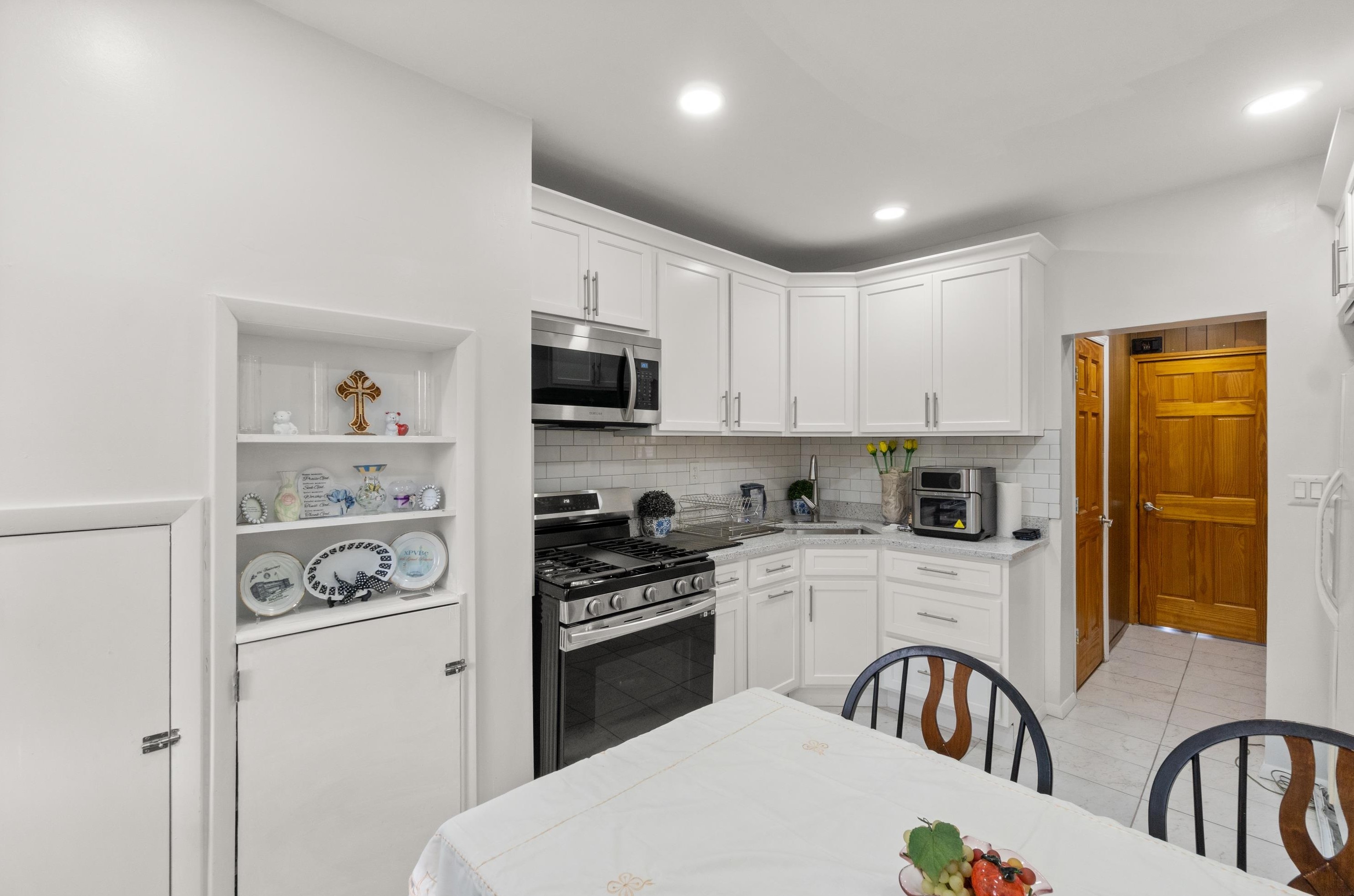 299 Armstrong Ave, Jersey City NJ 07305-2102 exterior