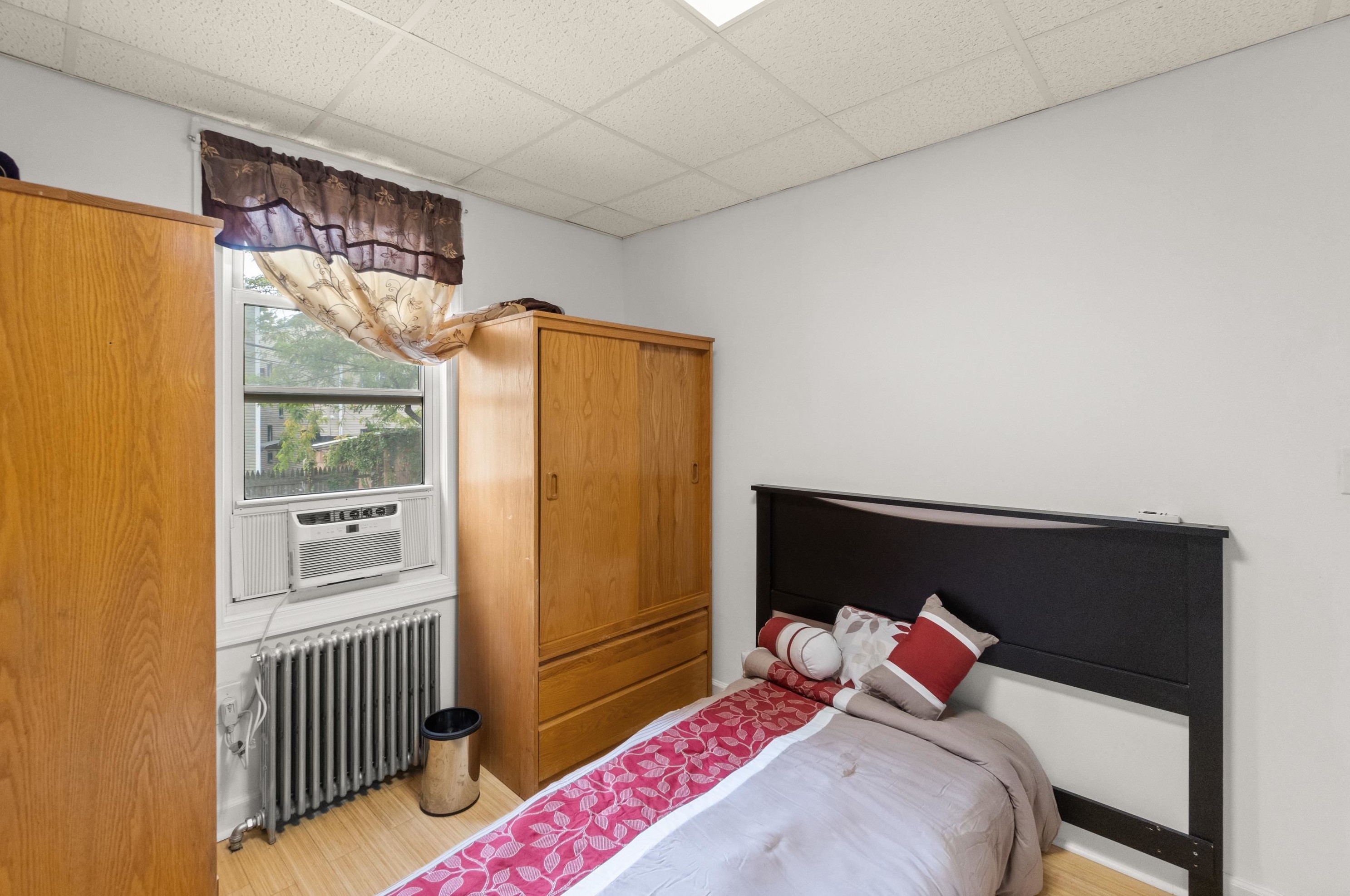 299 Armstrong Ave, Jersey City NJ 07305-2102 exterior