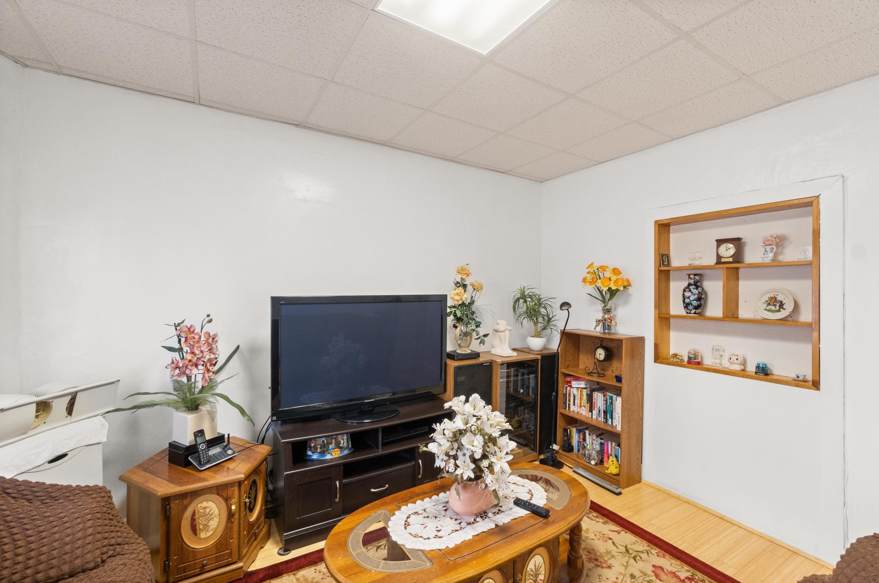 299 Armstrong Ave, Jersey City NJ 07305-2102 exterior