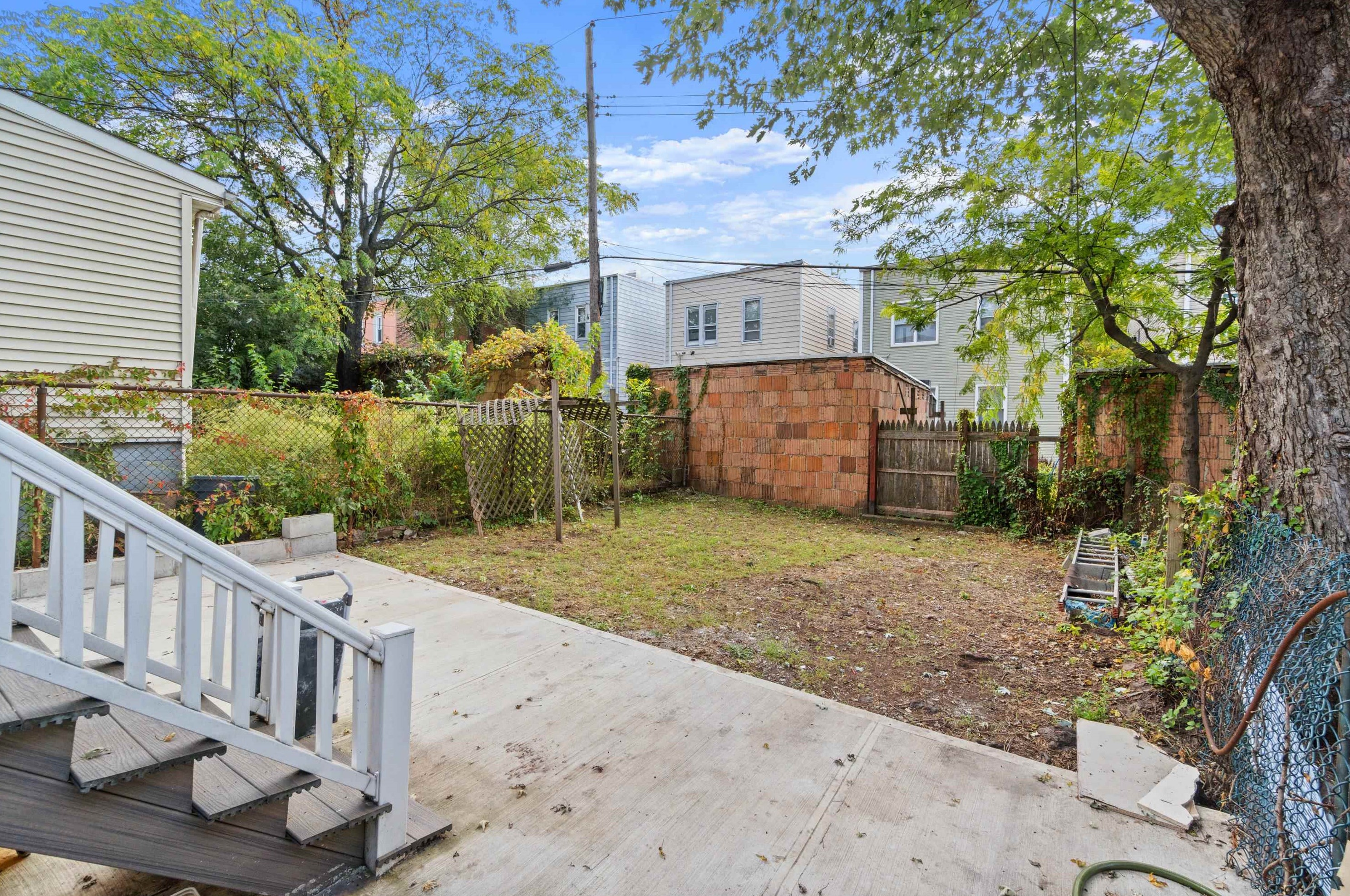 299 Armstrong Ave, Jersey City NJ 07305-2102 exterior