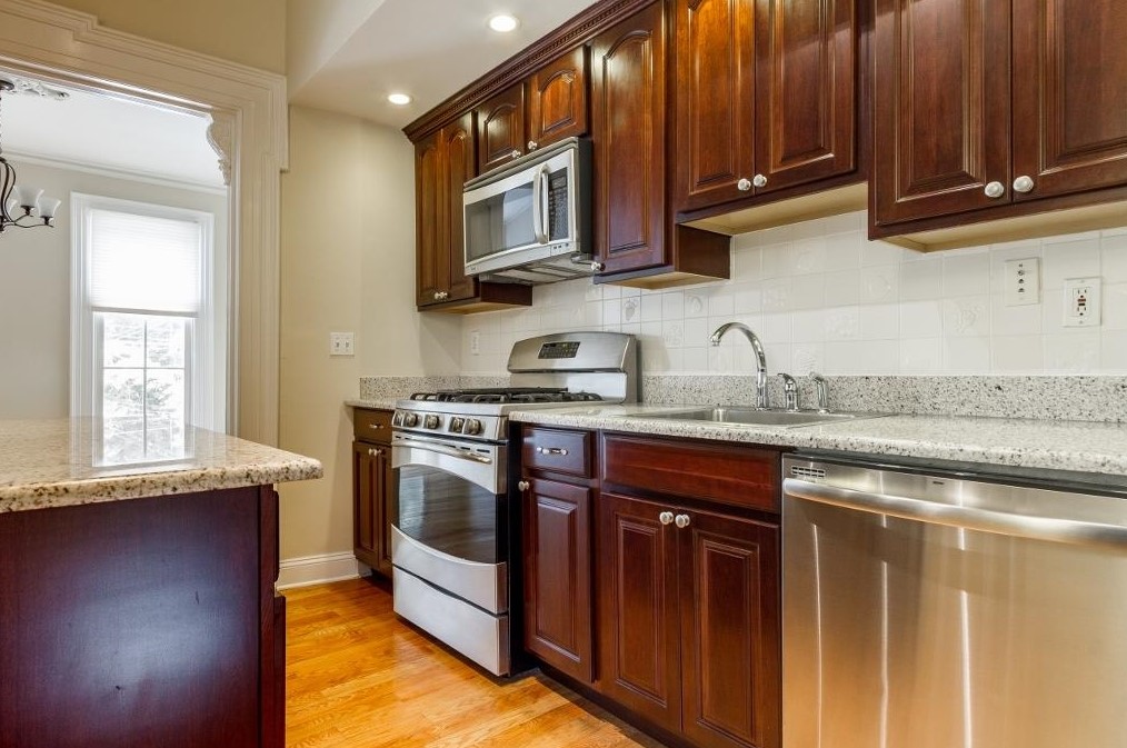 273 8 St, Jersey City NJ  07302-2019 exterior