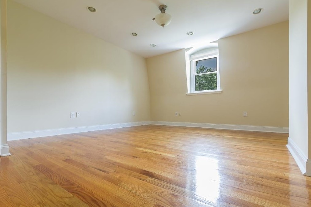 273 8 St, Jersey City NJ  07302-2019 exterior