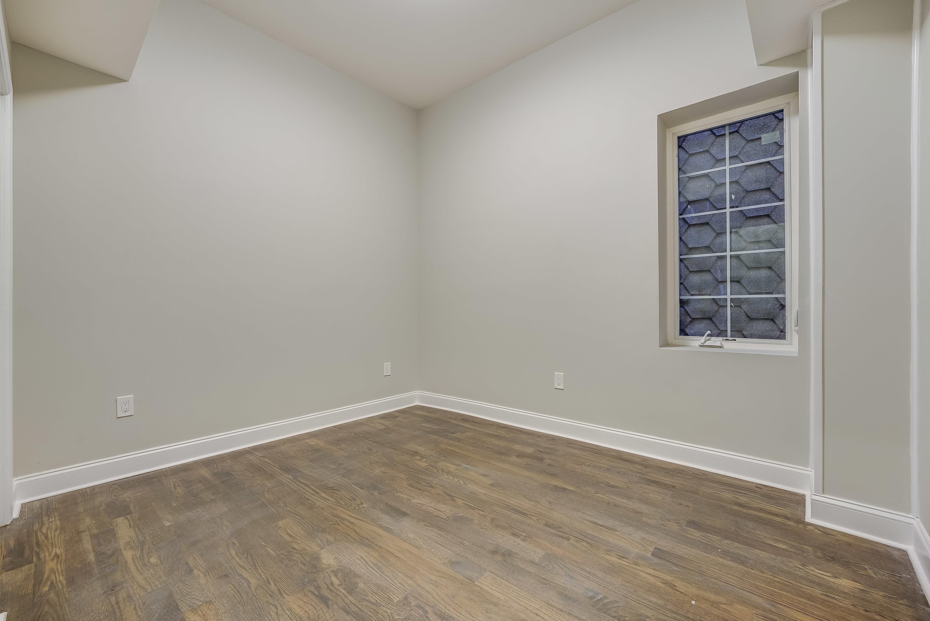 172 Mallory Ave, Jersey City NJ  07304-1218 exterior