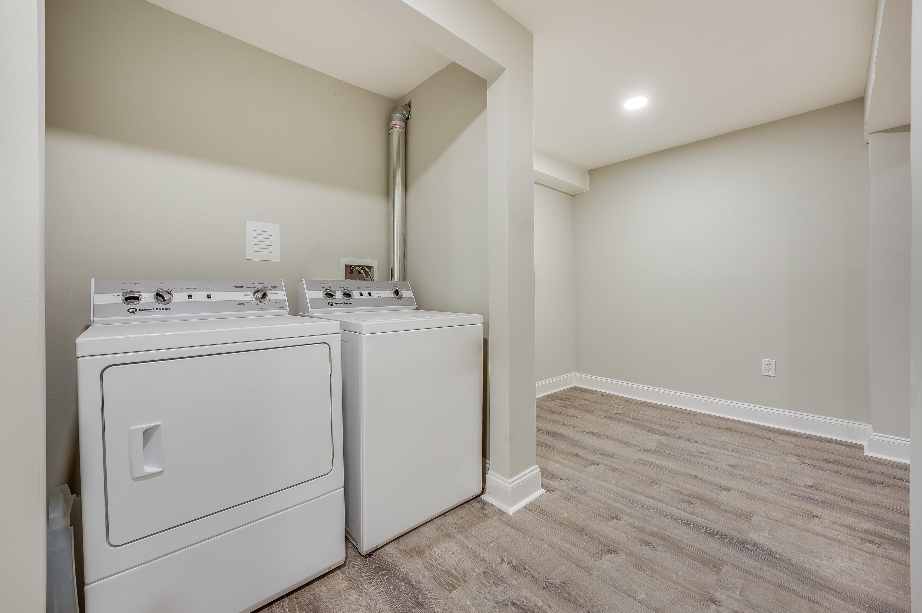 172 Mallory Ave, Jersey City NJ  07304-1218 exterior