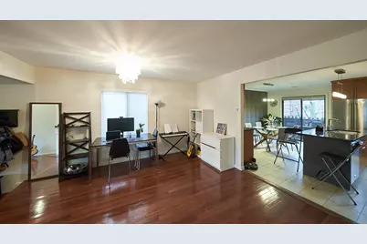 24 Marina Key, Secaucus, NJ 07094 - Photo 5