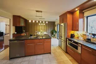 24 Marina Ky, Secaucus, NJ 07094 - Photo 7