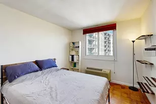 100 Manhattan Ave, Union City, NJ 07087 - Photo 9