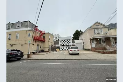 718 Broadway, Bayonne, NJ 07002 - Photo 9